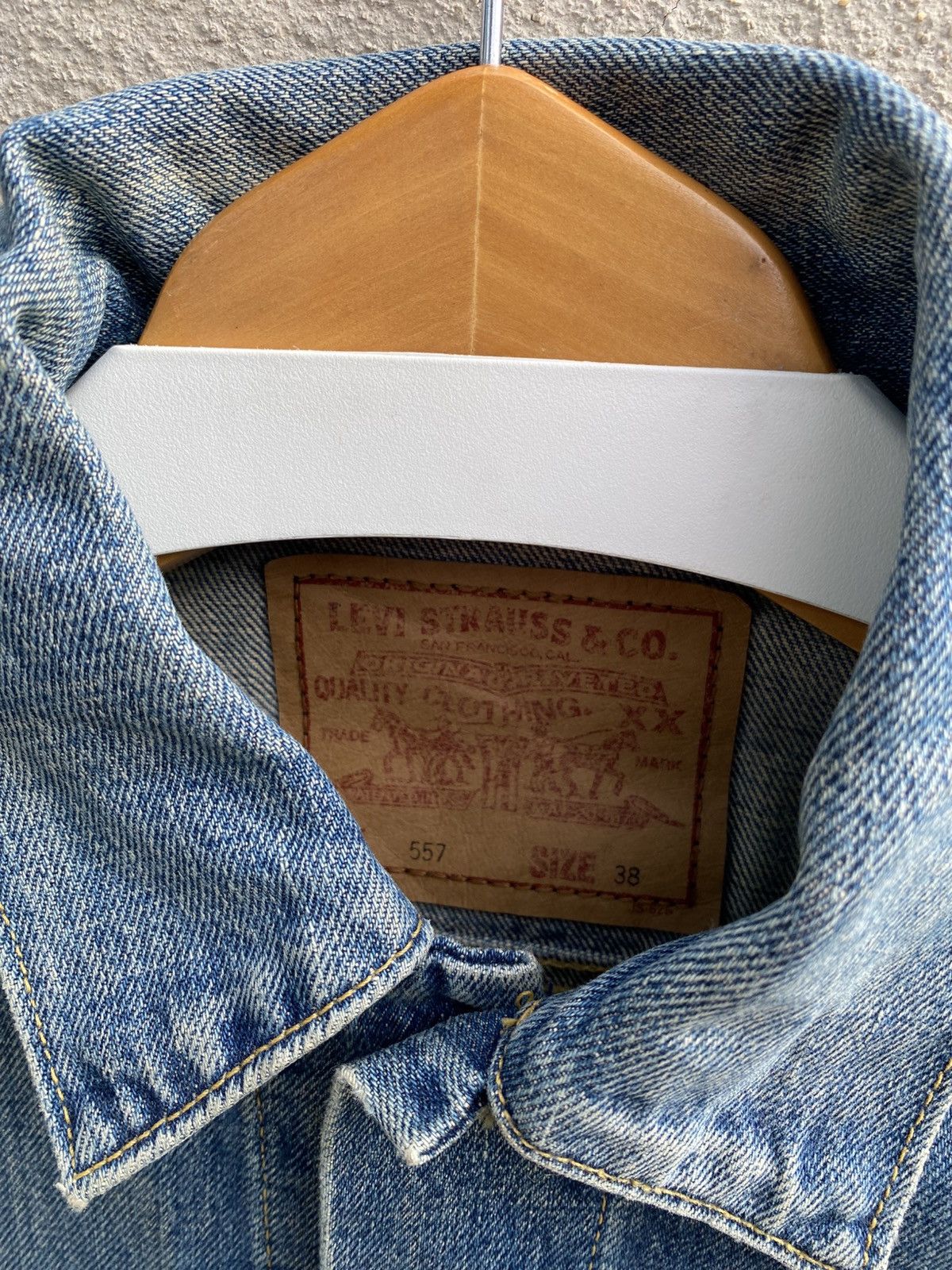 Levi's × Levi's Vintage Clothing × Vintage size 38 vintage levi's 557 big E trucker denime jacket Size US M / EU 48-50 / 2 - 5 Thumbnail