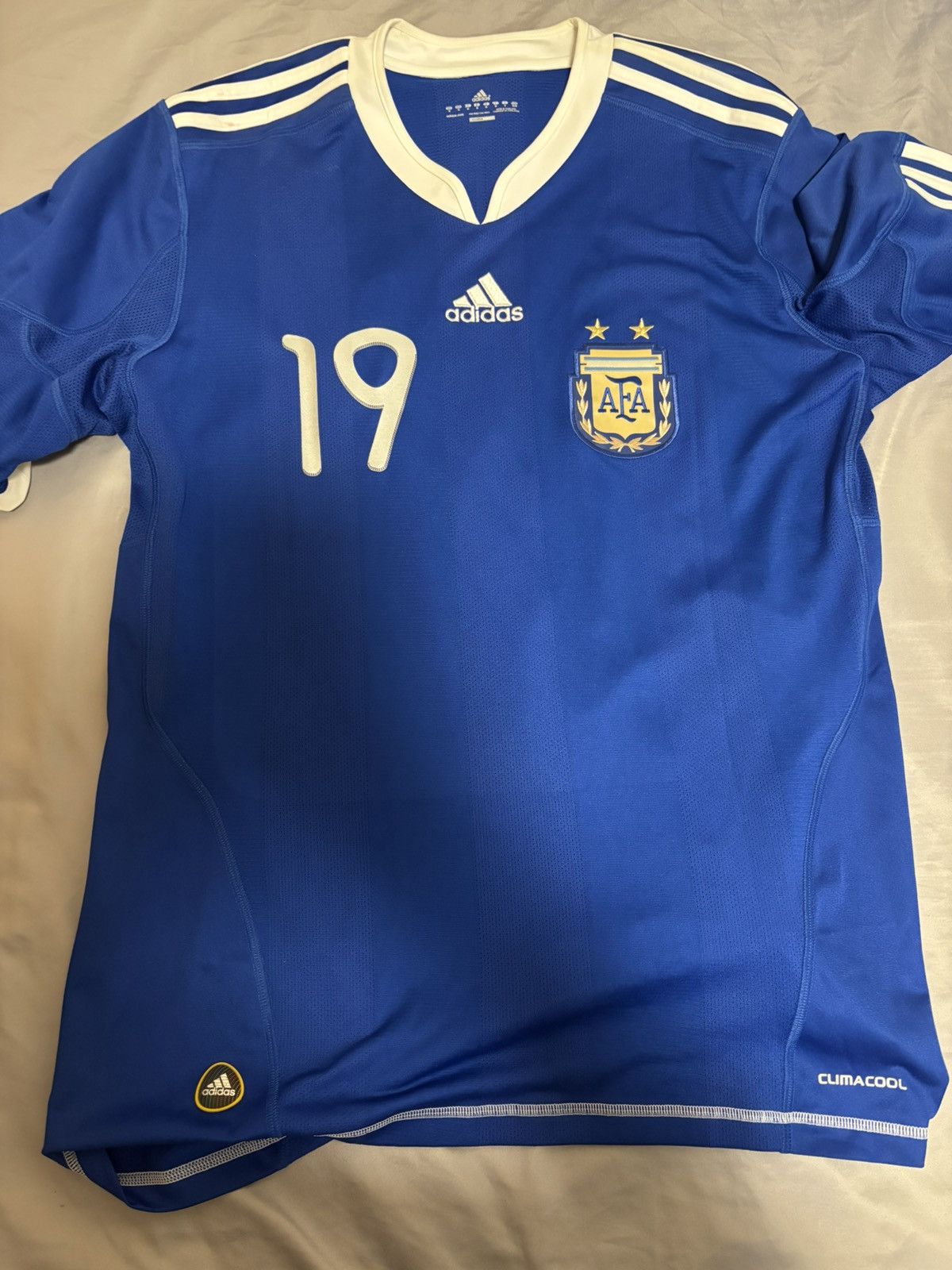 Adidas Argentina away 2010 shirt milito with tags Size US M / EU 48-50 / 2 - 1 Thumbnail