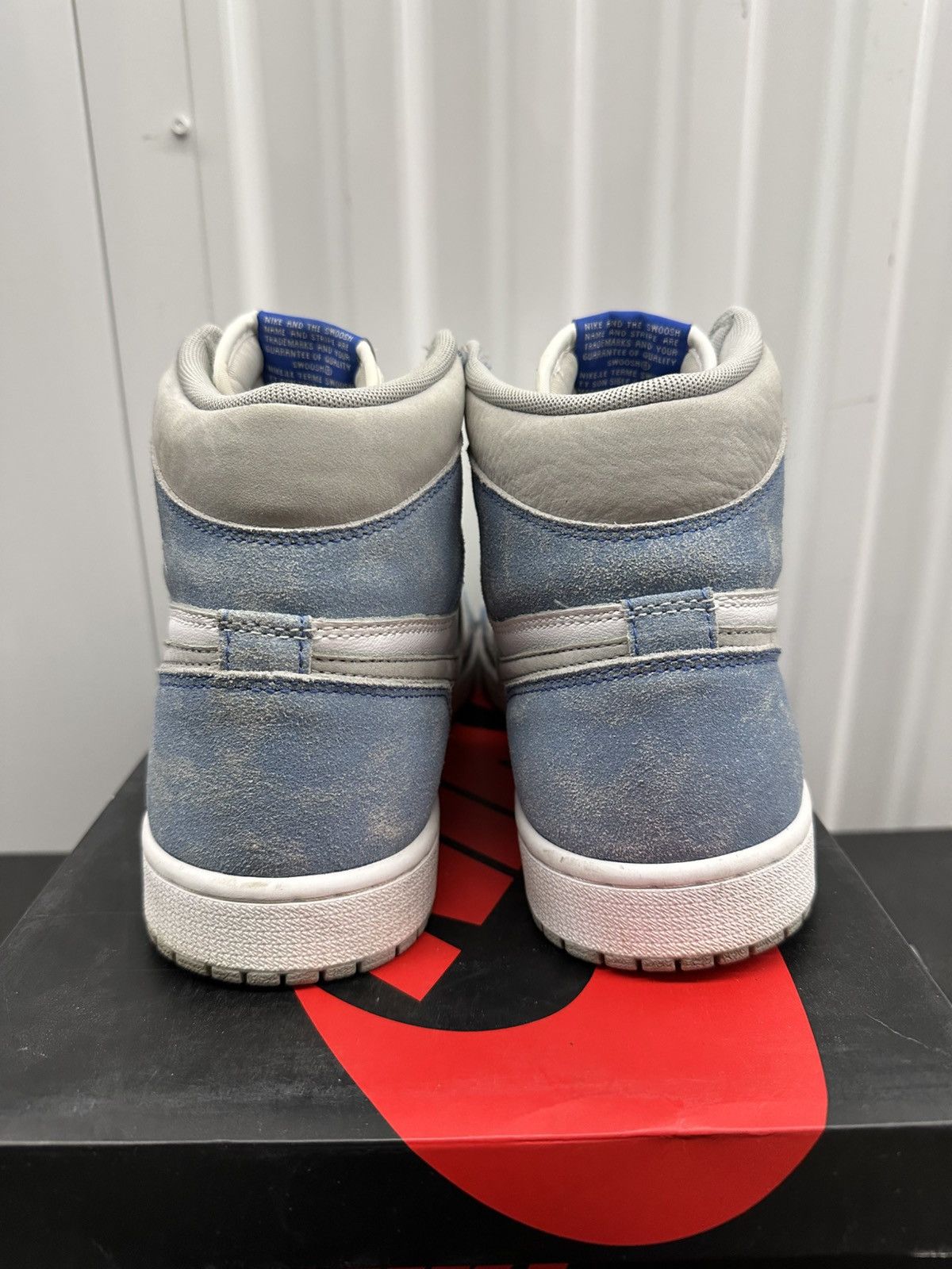 Jordan Brand Nike Air Jordan Retro 1 High Hyper Royal 555088402 Size 9.5 Size US 9.5 / EU 42-43 - 5 Thumbnail