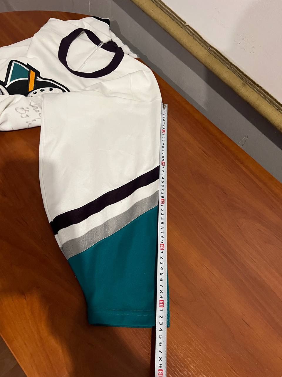 NHL 1993 ANAHEIM MIGHTY DUCKS SIGNED AUTOGRAPHED JERSEY CCM SZ l Size US L / EU 52-54 / 3 - 23 Thumbnail
