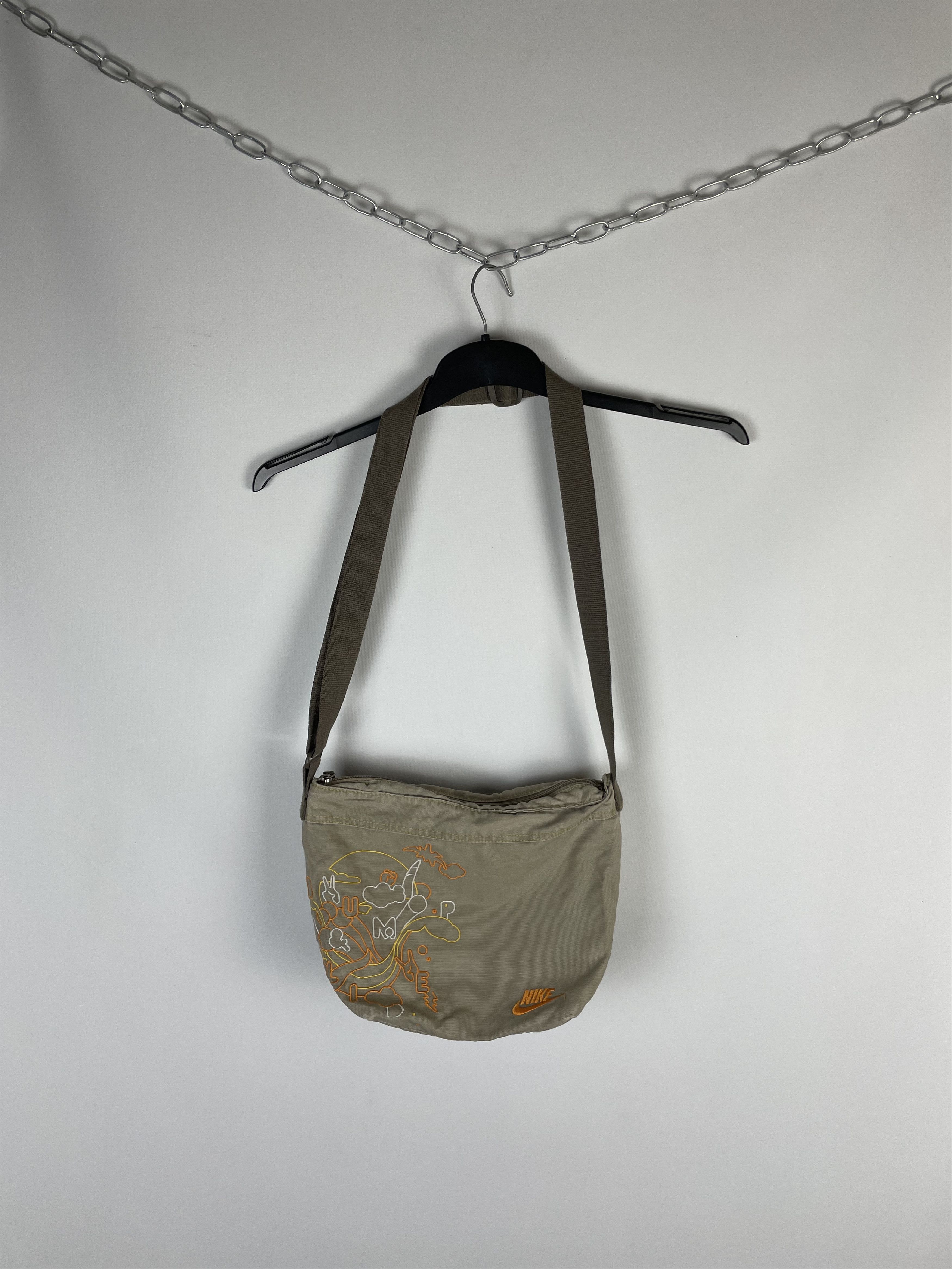 Nike Y2K Messenger Bag in Beige, Men's
