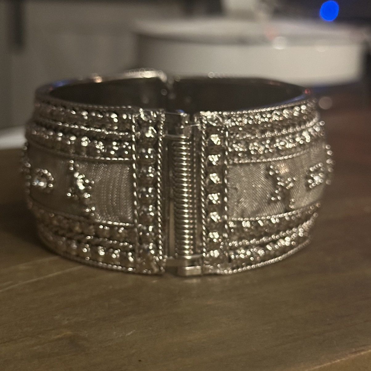 Vintage Vintage chunky silver hinged bangle bracelet Size ONE SIZE - 5 Thumbnail