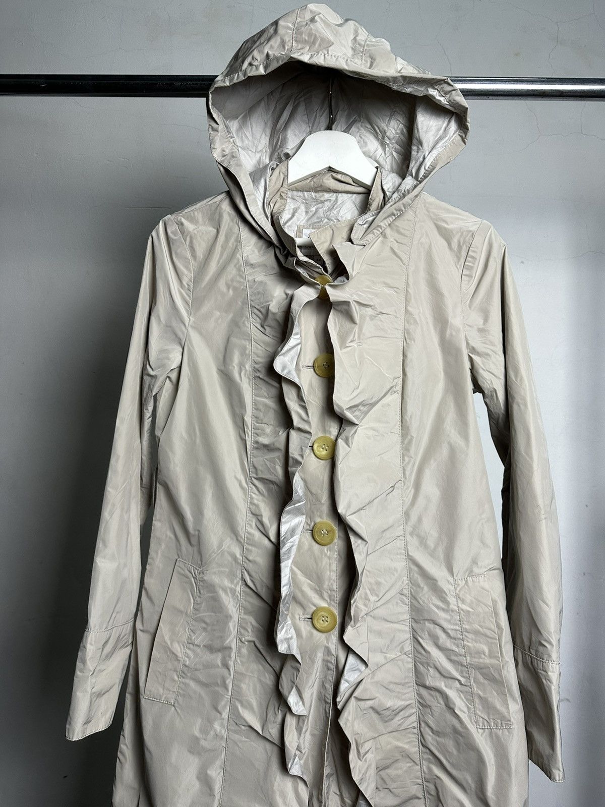 Armani Collezioni Armani Collezioni Ruffle Waterproof Hooded Coat Size M / US 6-8 / IT 42-44 - 1 Thumbnail