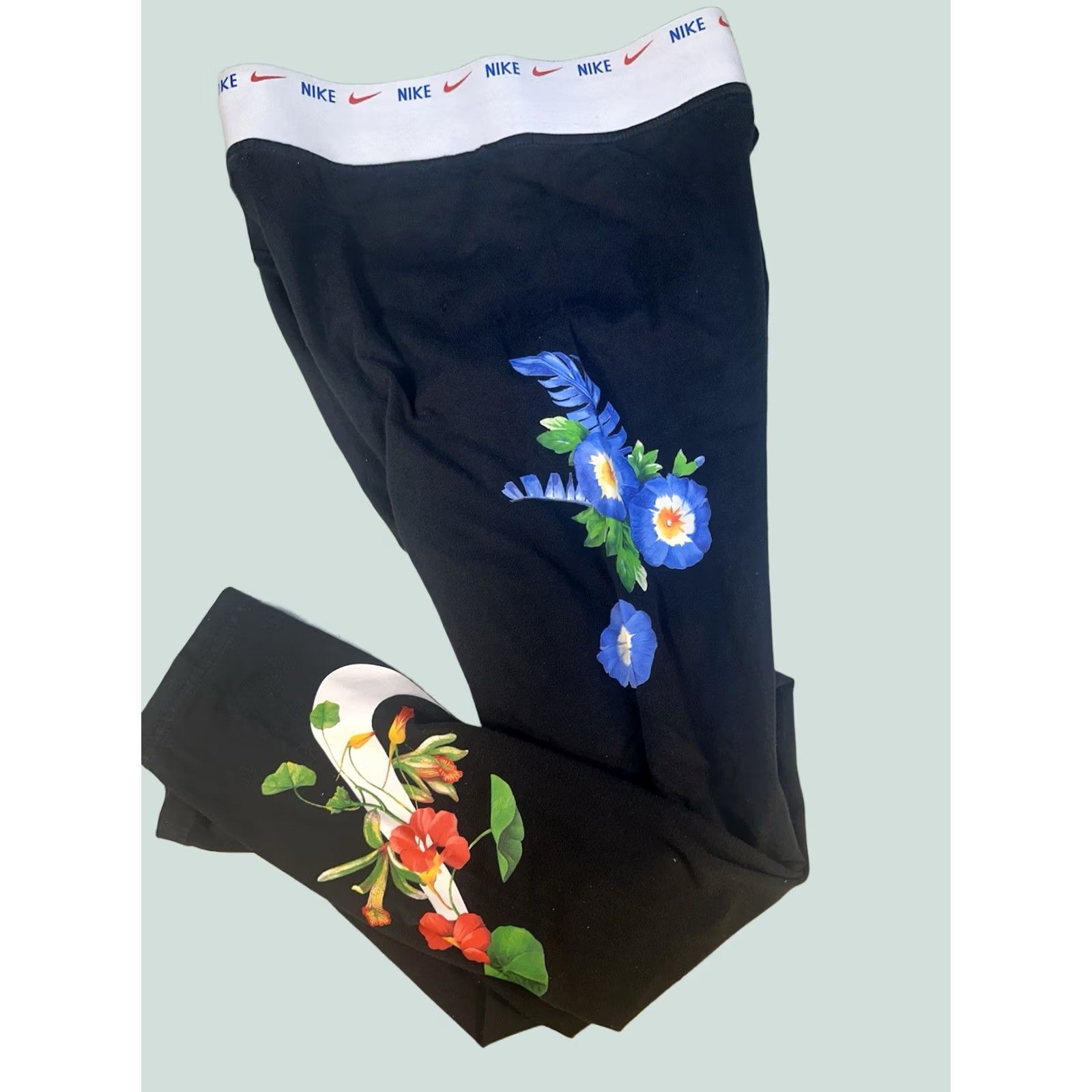 Nike Nike Women’s Leggings Medium Black Floral Print Elastic Logo Waist Size 32" / US 10 / IT 46 - 1 Thumbnail