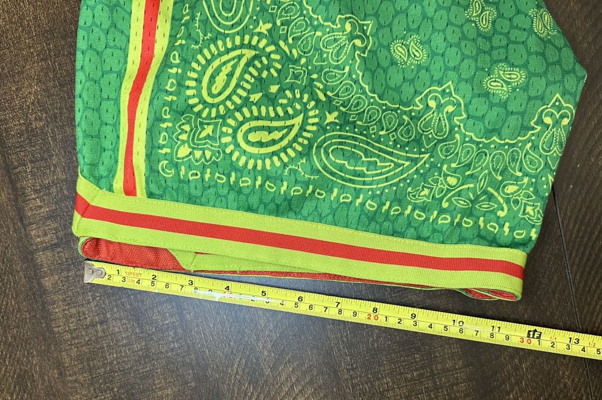 Collect and Select Collect and Select Christmas Kobe Grinch Mamba Shorts-XXS Size US 28 / EU 44 - 7 Thumbnail