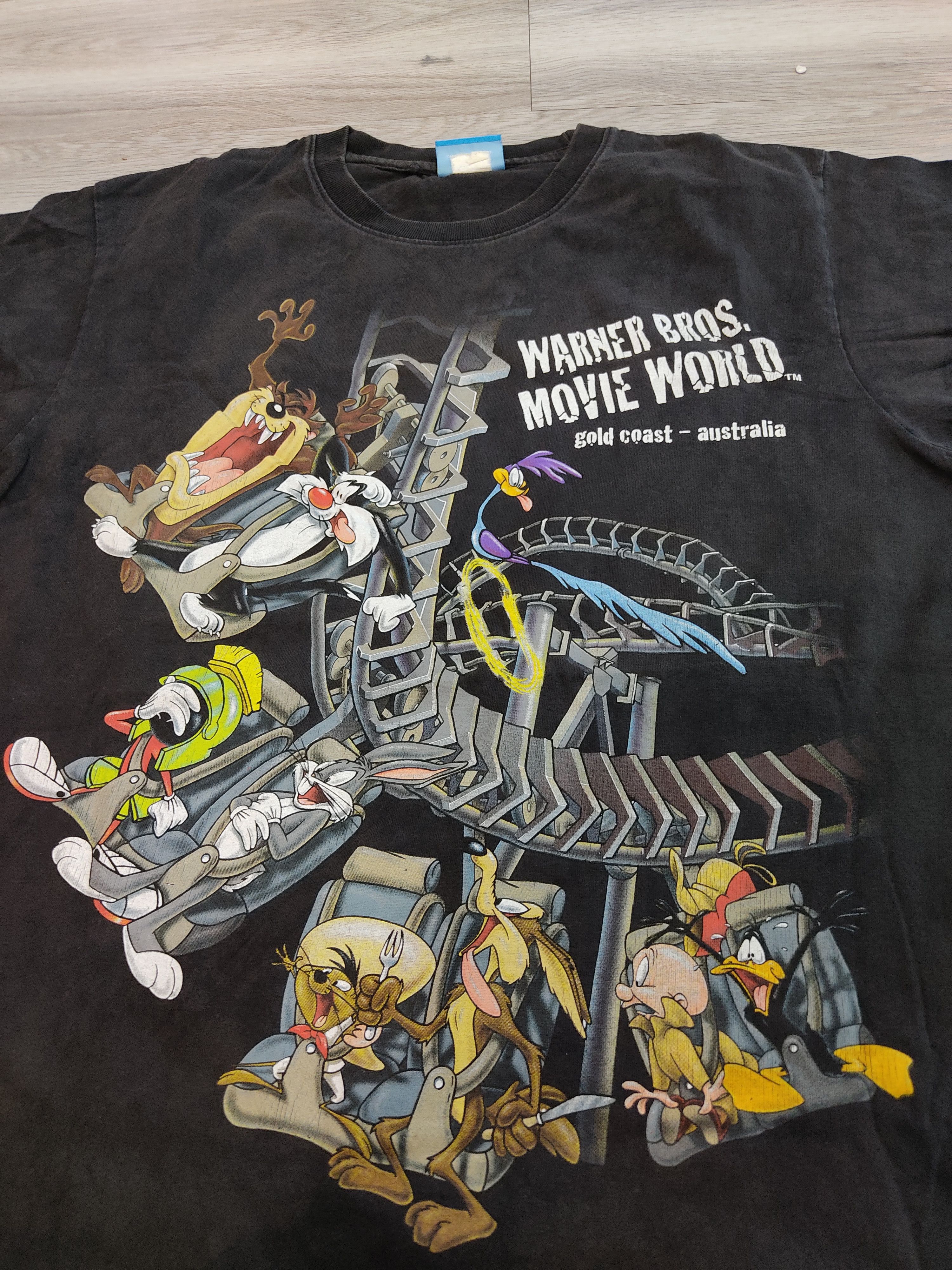 Vintage LOONEY TUNES AUSTRALIA Size US M / EU 48-50 / 2 - 3 Thumbnail
