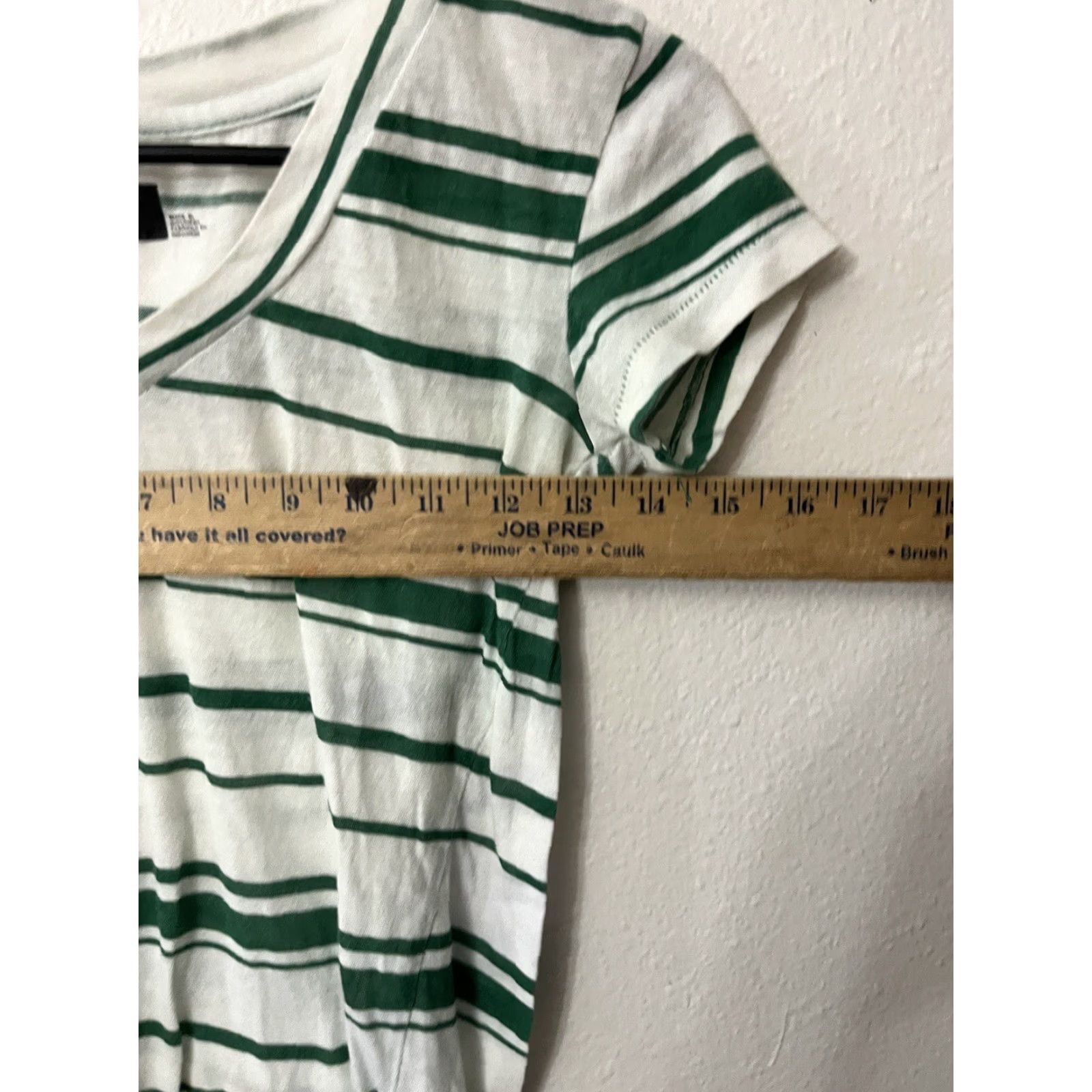 Bdg BDG T-Shirt Women XS Green Striped Short Sleeve V-Neck Size XS / US 0-2 / IT 36-38 - 5 Thumbnail