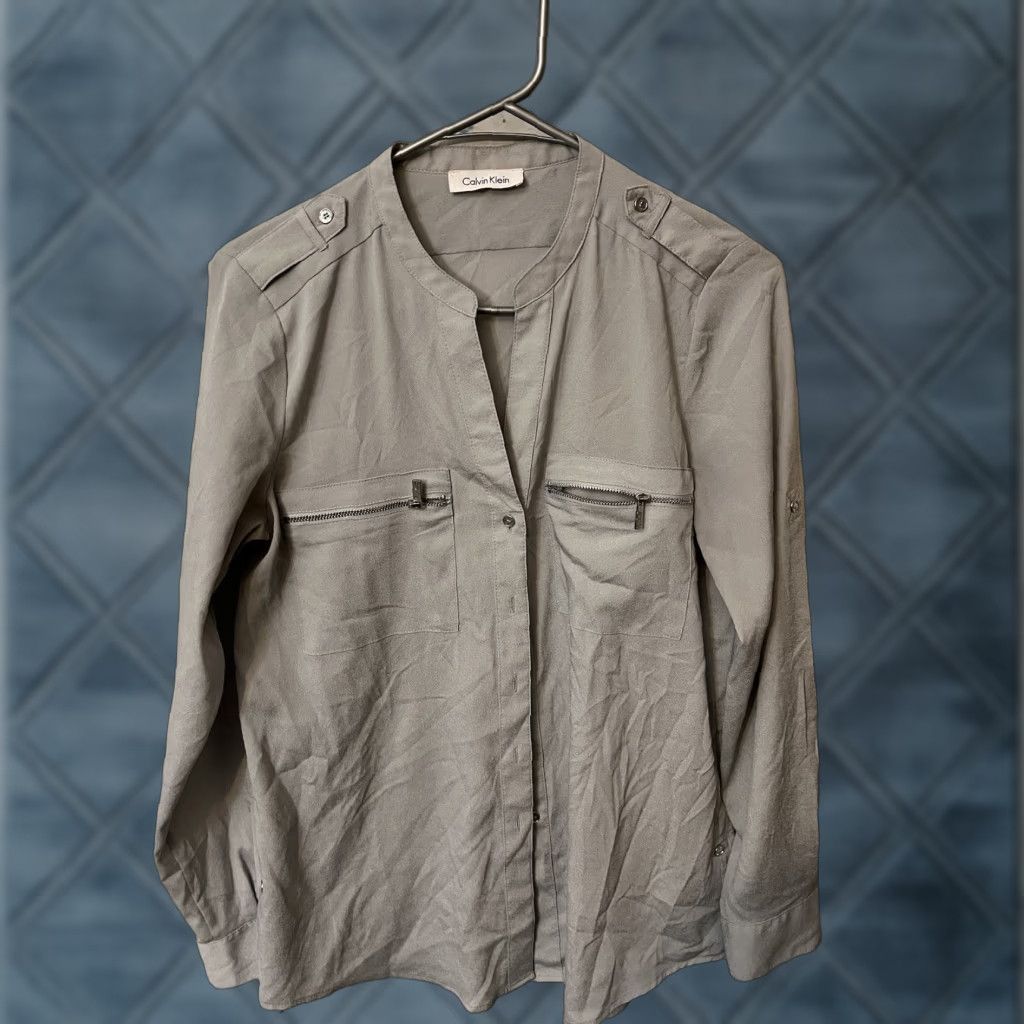 Calvin Klein Calvin Klein CK Women's Button Top Shirt Blouse Gray M Roll-Tab Sleeve V-Neck Long Sleeve Basic Clothing Shirt Womens Size M / US 6-8 / IT 42-44 - 1 Thumbnail