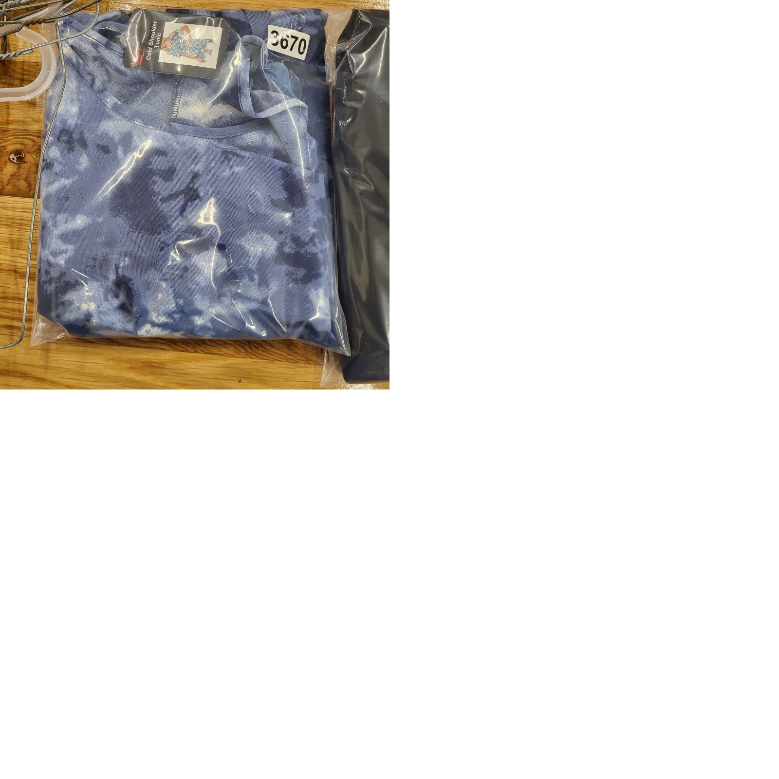 Vintage Lildy Blouse Women L/XL Cold Shoulder Tunic Top Tie Dye Blue White Floral Bohemian Beach Tropical 3/4 Sleeve Shirt Shirt Womens Ladies Clothing NWT Size L / US 10 / IT 46 - 10 Thumbnail