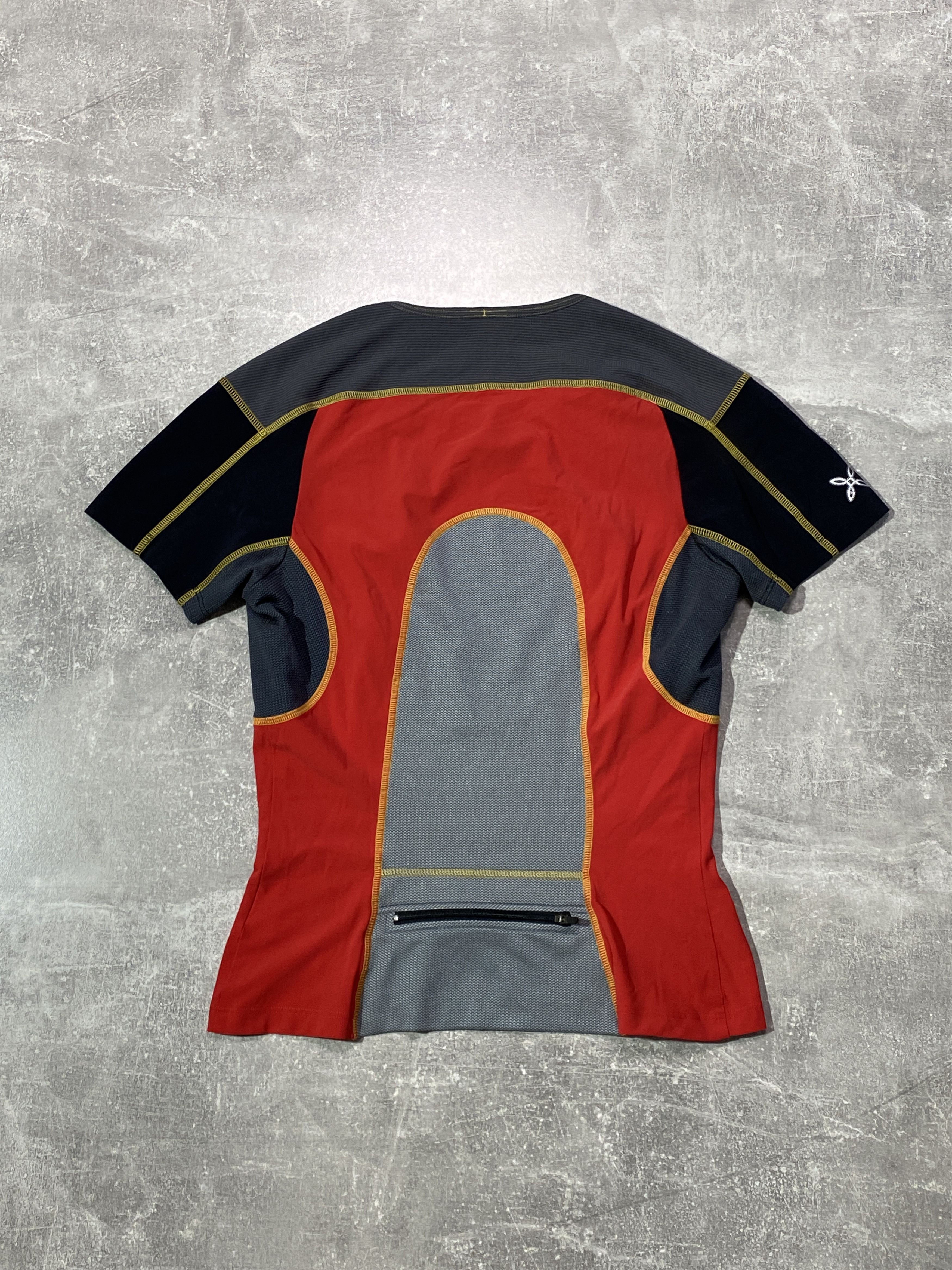 Vintage Vintage Y2K Mountura Thermal cycling sports T-shirt Tank Top Size L / US 10 / IT 46 - 2 Thumbnail