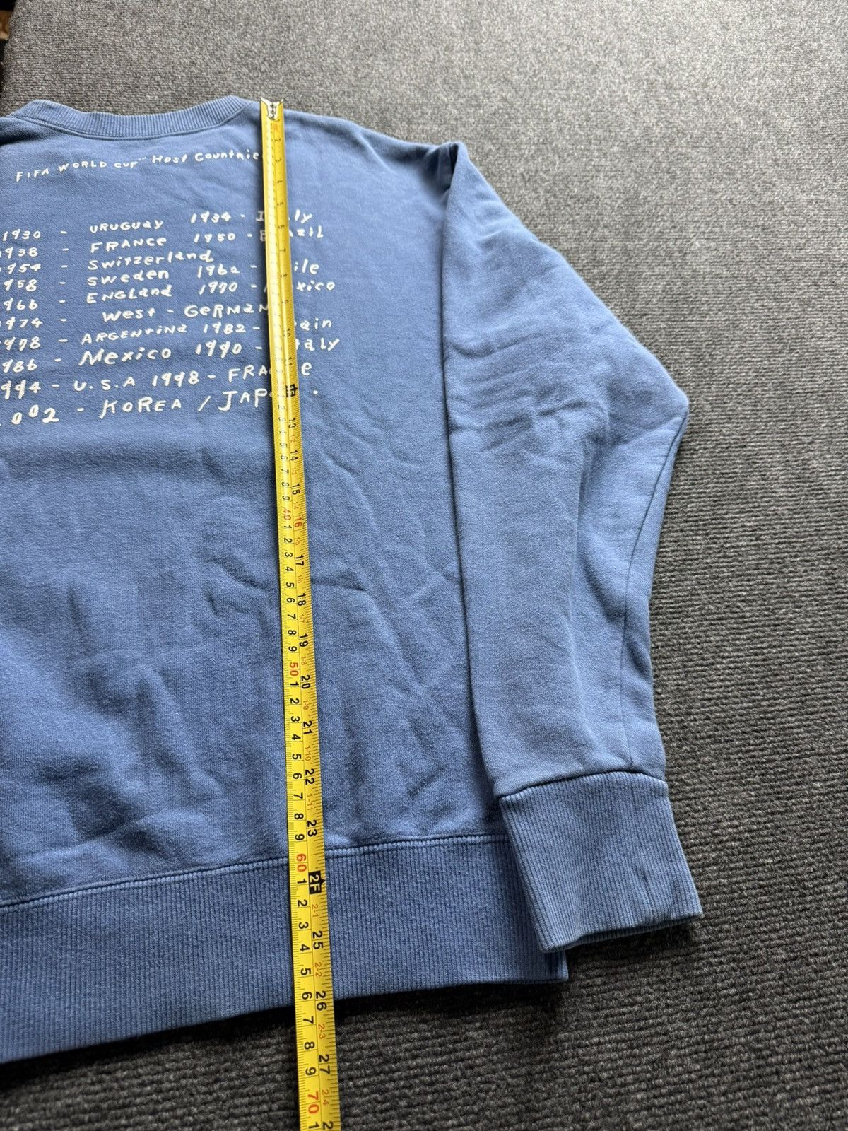 Vintage Vintage FIFA World Cup 2002 Korea Japan Crewneck Sweatshirt Size US M / EU 48-50 / 2 - 16 Thumbnail