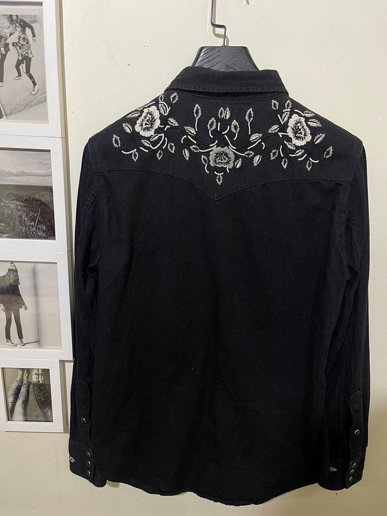 Saint Laurent Paris saint Laurent paris19ss genuine rose embroidered court cat Size US M / EU 48-50 / 2 - 4 Thumbnail