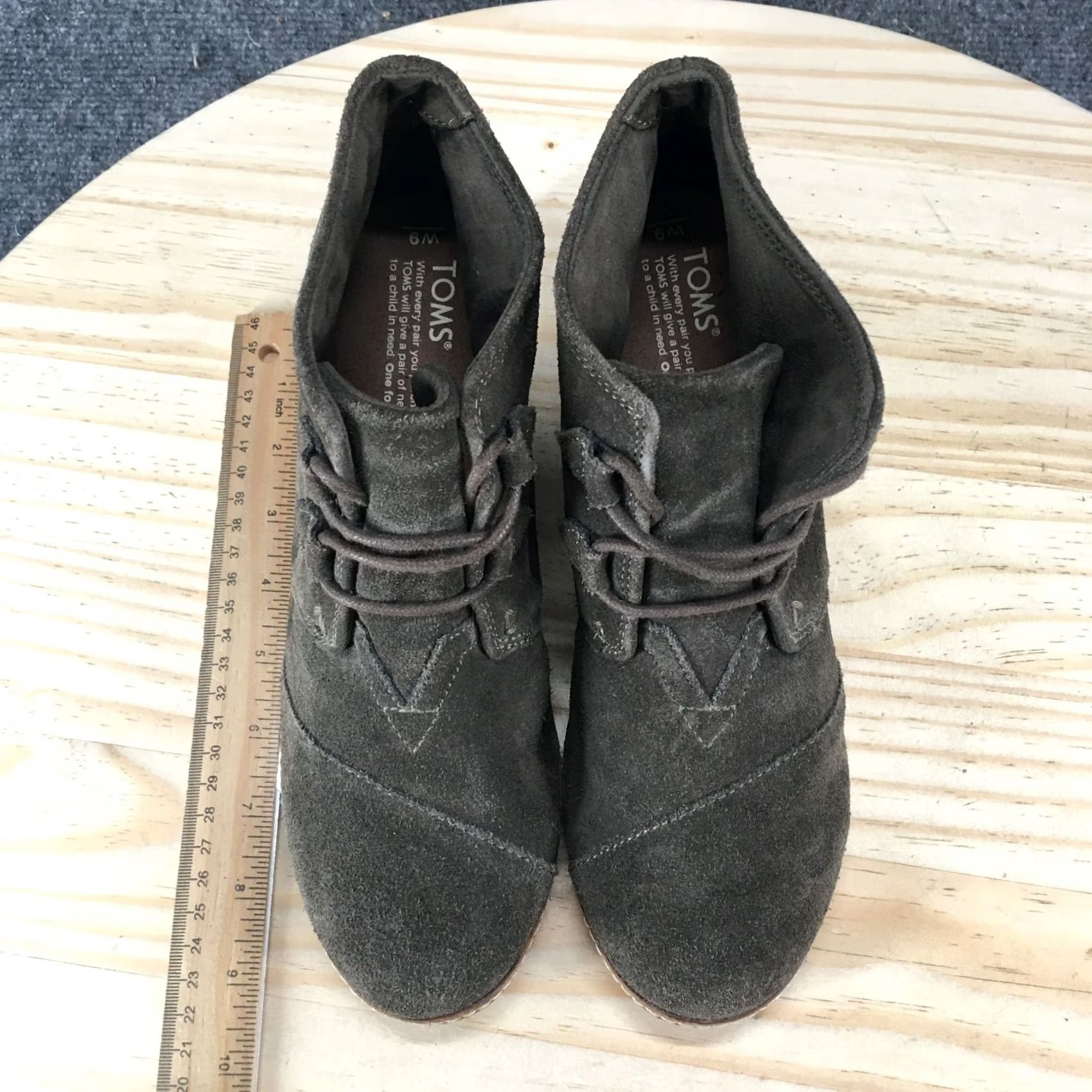 Toms TOMS Boots Desert Wedge Ankle Bootie Womens 9 Olive Green Suede Leather Casual Shoes Flat Heel Mid 2-3/4 in Green Womens Shoes Size US 9 / IT 39 - 6 Thumbnail