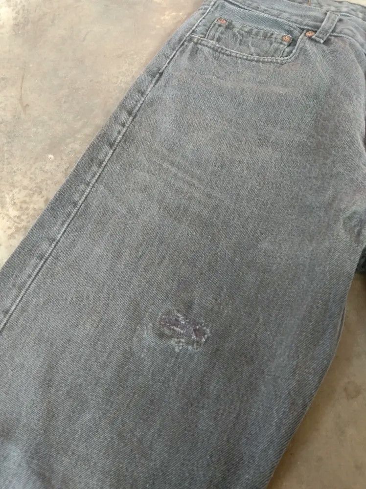 Levi's 90s Vintage Levi's 501 Made In USA Distressed Jeans 32x31 Size US 32 / EU 48 - 7 Thumbnail