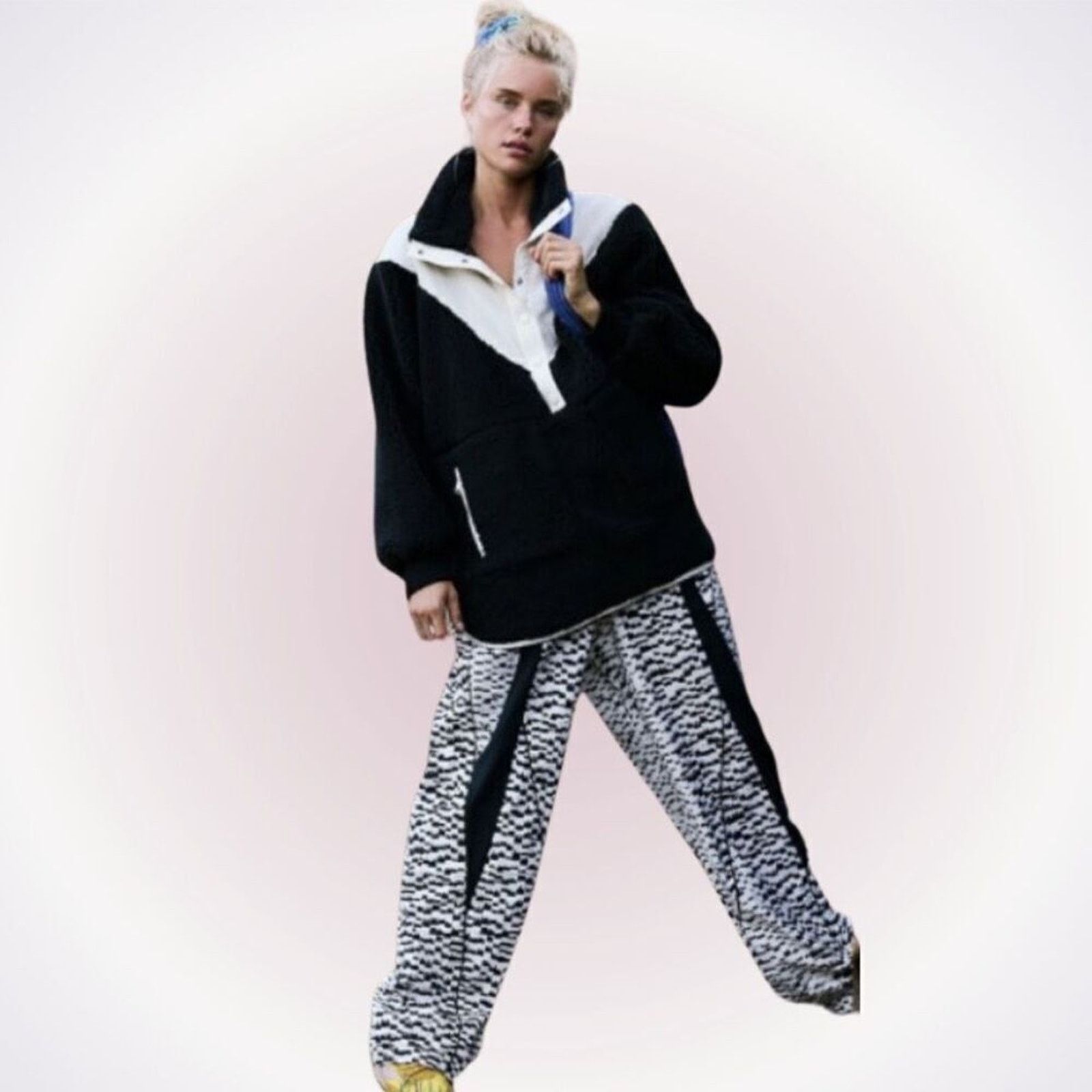 Free People FP Movement Black and White Fall To Rise Fleece | Sz S Size S / US 4 / IT 40 - 2 Thumbnail