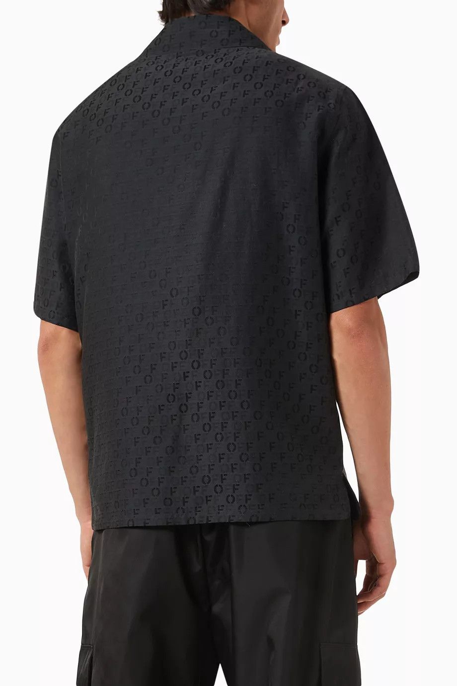 Off-White o1y0325 Logo Patterned Shirt in Black Size US S / EU 44-46 / 1 - 3 Thumbnail