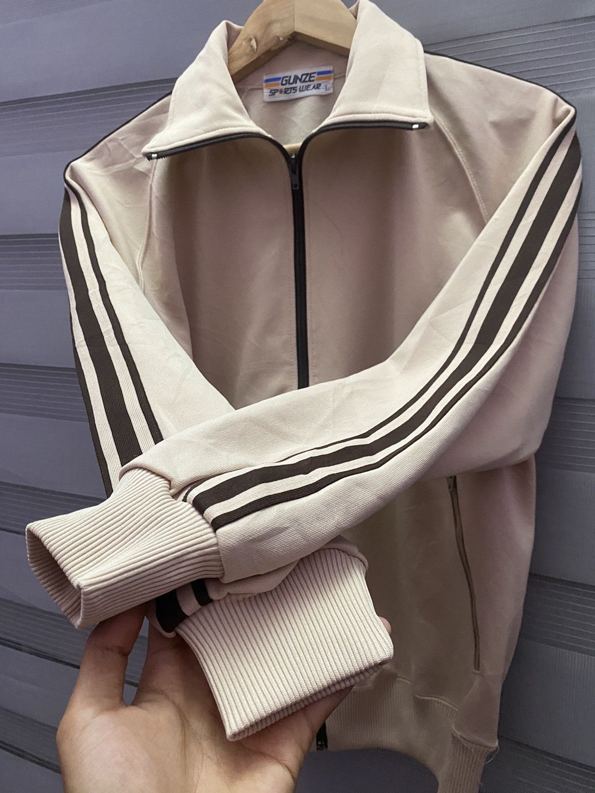 Vintage Vintage 90s Sportwear Tracktop Travis Cream/Brown Size US M / EU 48-50 / 2 - 3 Thumbnail
