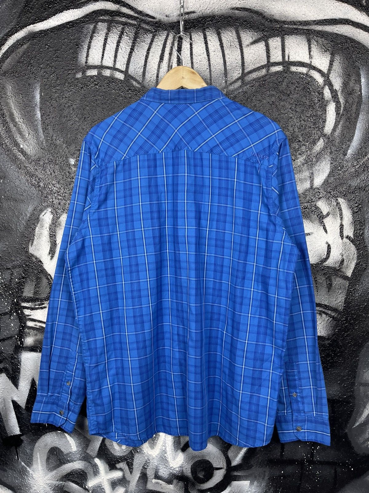 Oakley × Vintage Vintage Oakley Blue Plaid Shirt Men’s Size XL Size US XL / EU 56 / 4 - 4 Thumbnail