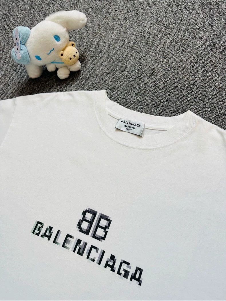 Balenciaga Balenciaga White double B mosaic monogram logo short sleeve Size US S / EU 44-46 / 1 - 2 Thumbnail