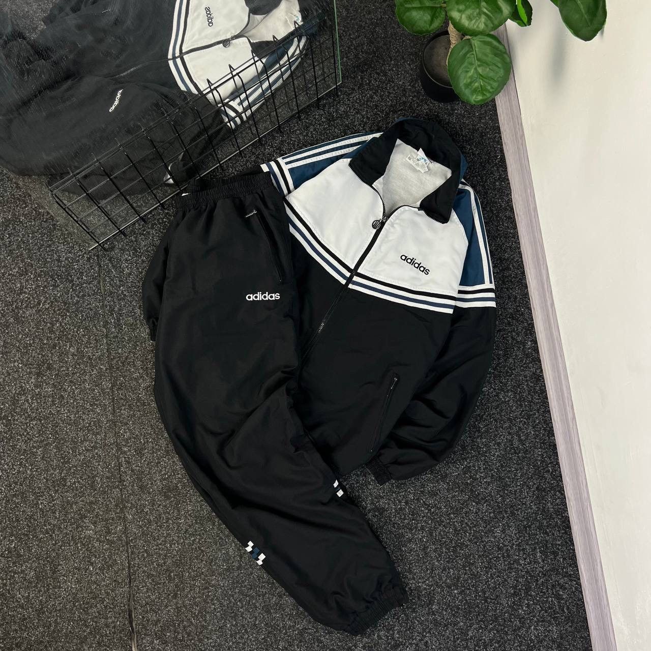 Adidas × Streetwear × Vintage Vintage Adidas 90s F204 Tracksuit