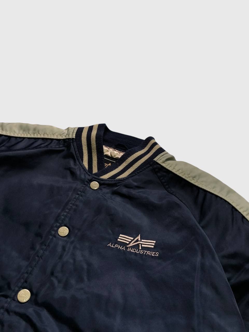 ALPHA INDUSTRIES x BOMBER x VINTAGE