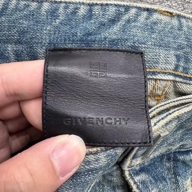 Givenchy Givenchy Ripped Destroyed Denim Jeans Size US 32 / EU 48 - 3 Thumbnail