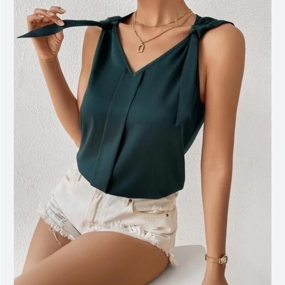Designer Bishop & Young Green t back halter top Size XS / US 0-2 / IT 36-38 - 1 Thumbnail