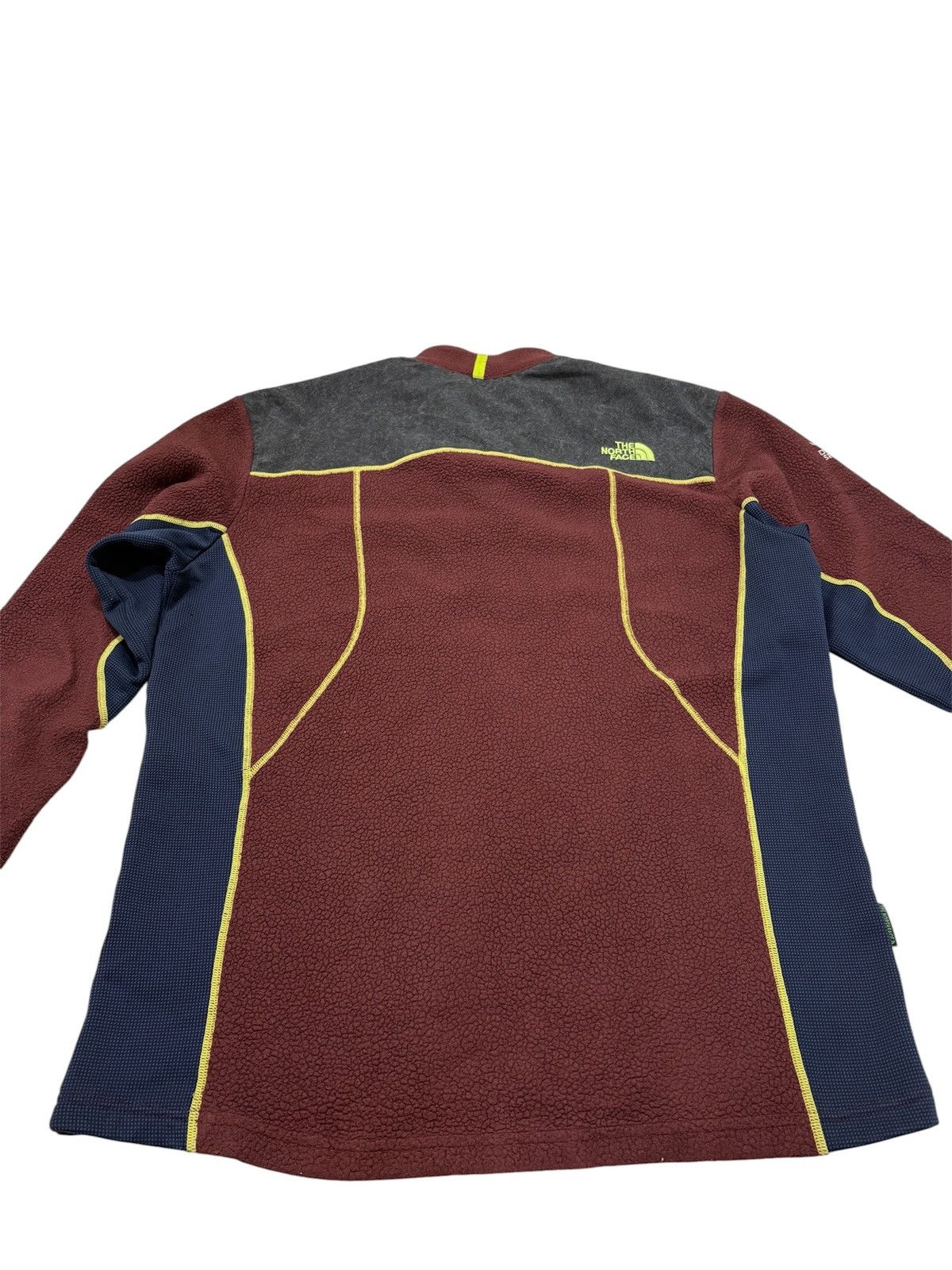 The North Face The North Face fleece fit like M size unisex Size US M / EU 48-50 / 2 - 13 Thumbnail