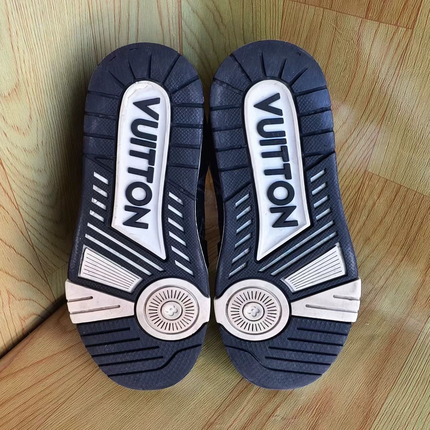 Louis Vuitton Louis Vuitton Trainer Black and White Monogram Jeans Size US 5.5 / IT 35.5 - 7 Thumbnail