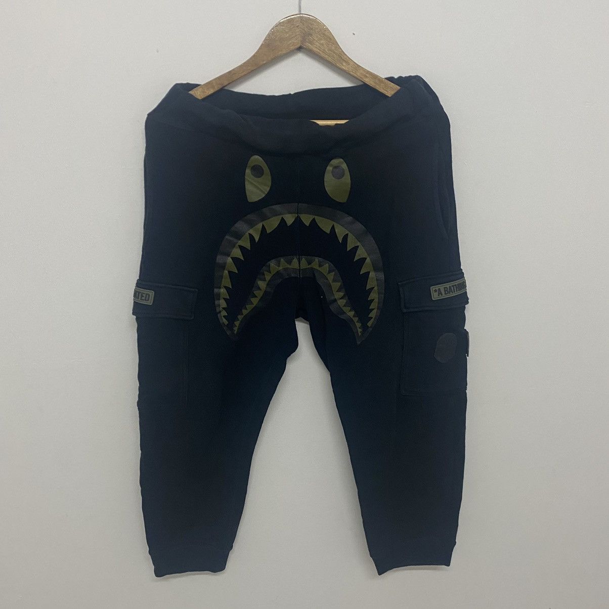 Bape × Undefeated Bape x Undefeated Shark Sweat Pants Size US 32 / EU 48 - 1 Thumbnail