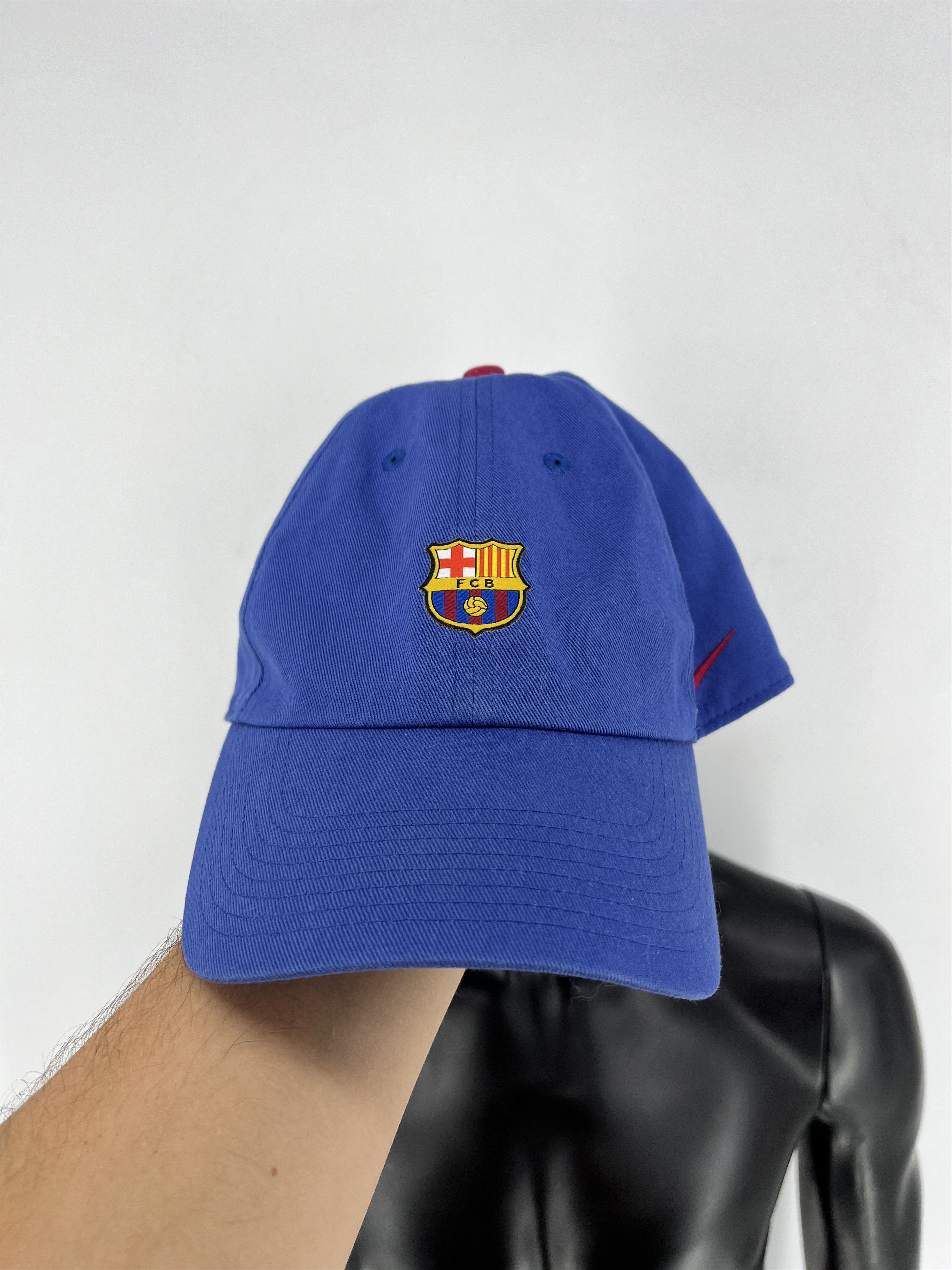 Nike Vintage 00s Nike Barcelona FC Centre Logo Swoosh Cap y2k og Size ONE SIZE - 2 Thumbnail
