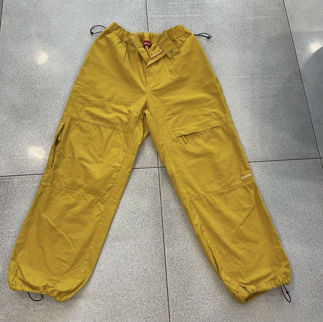 Supreme Supreme yellow cargo pants Size US 29 - 1 Thumbnail