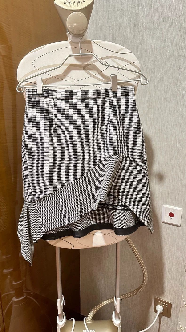 Alexander Wang Alexander Wang Houndstooth Mini Skirt- Size 28" / US 6 / IT 42 - 1 Thumbnail