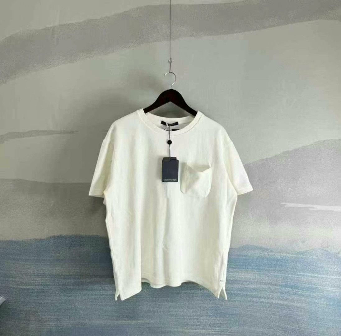 Louis Vuitton louis vuitton white printed pocket t-shirt Size US L / EU 52-54 / 3 - 1 Thumbnail