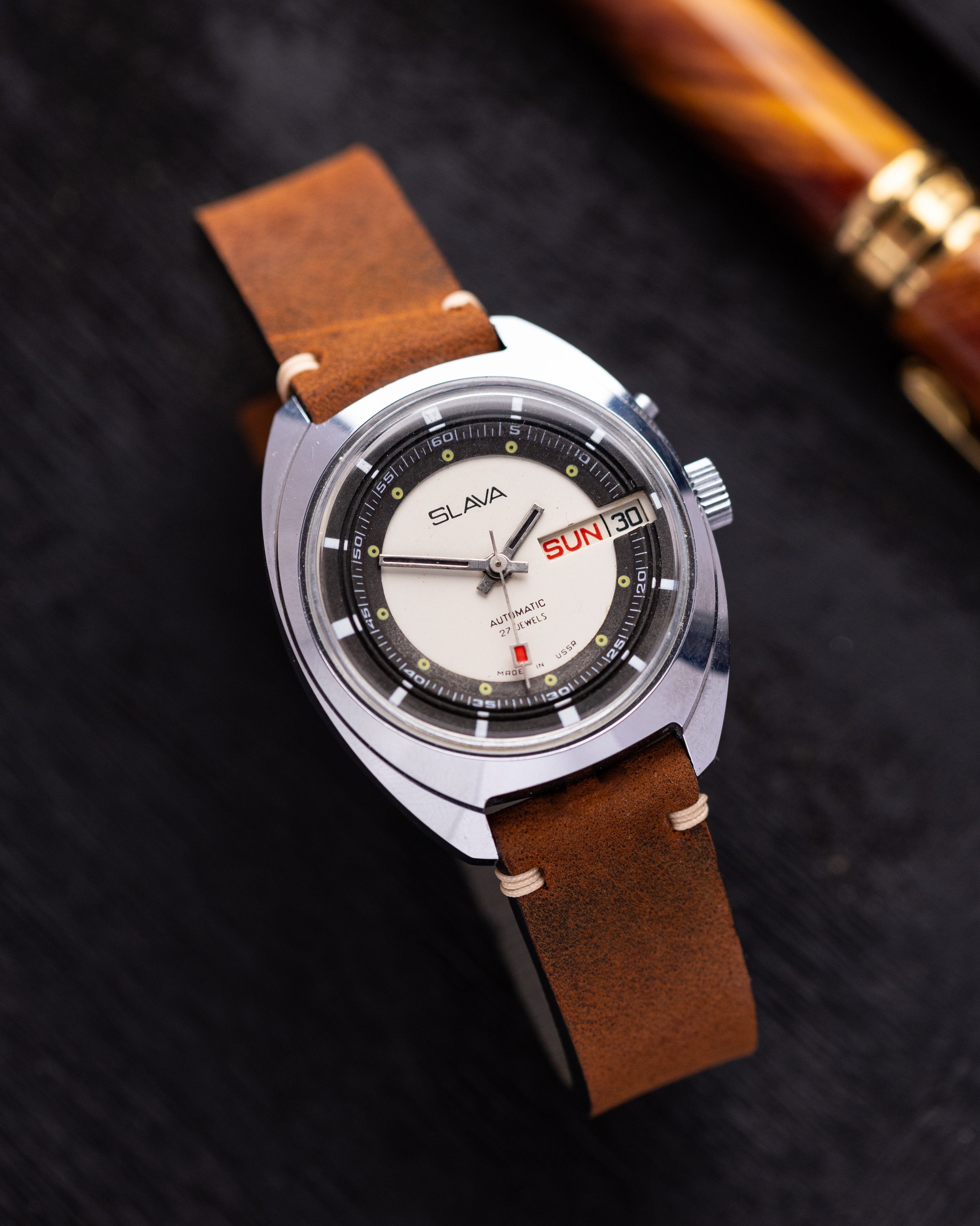Other Slava Vintage Soviet Automatic Watch 27 Jewels Day/Date Size 38 - 4 Thumbnail