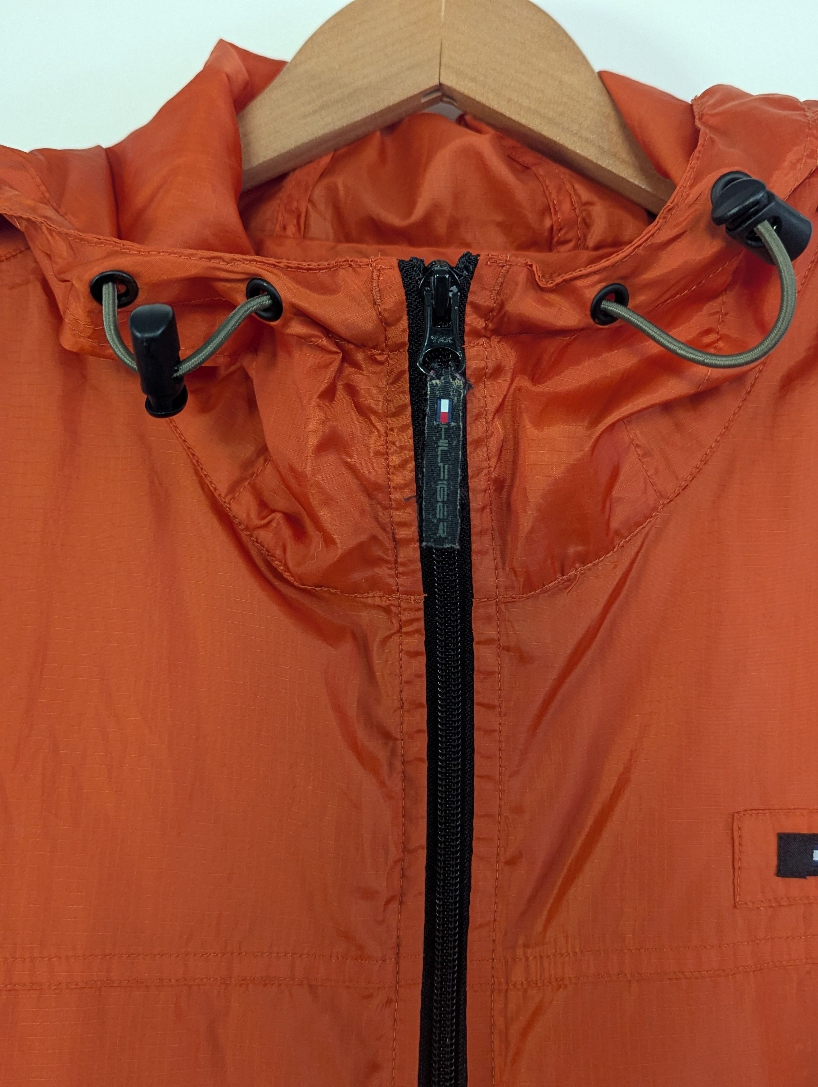 Tommy Hilfiger Tommy Hilfiger Orange Y2K Windbreaker Jacket Large Vintage Size US L / EU 52-54 / 3 - 6 Thumbnail