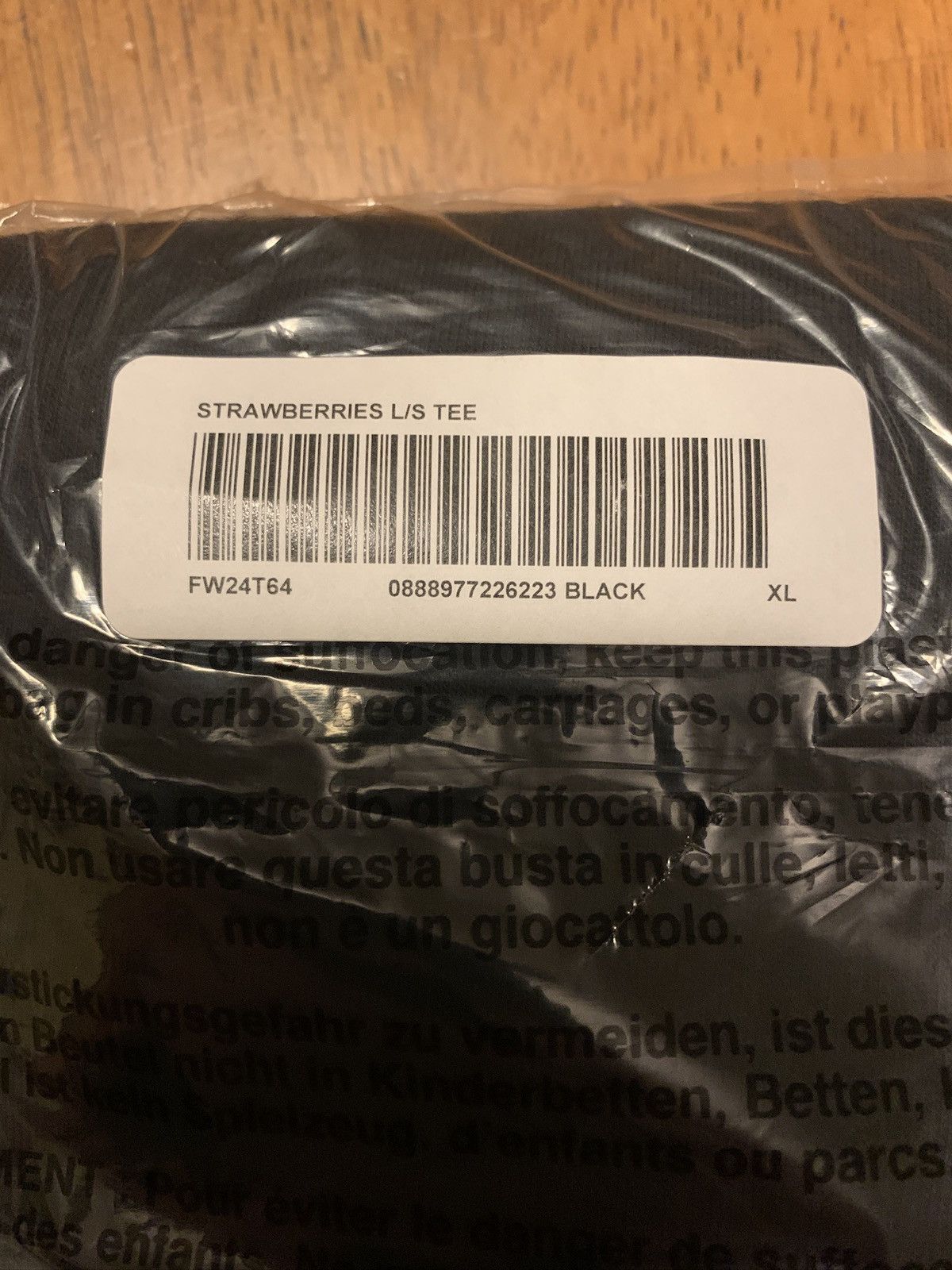 Supreme Supreme Strawberries L/S Tee Size US XL / EU 56 / 4 - 5 Thumbnail