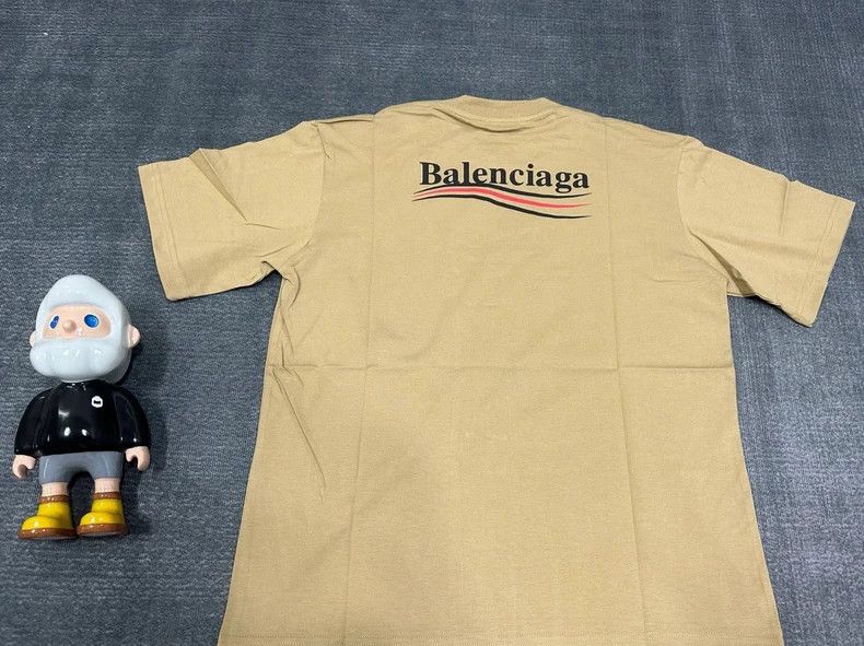 Balenciaga Balenciaga Beige short sleeve T-shirt Size US M / EU 48-50 / 2 - 2 Thumbnail