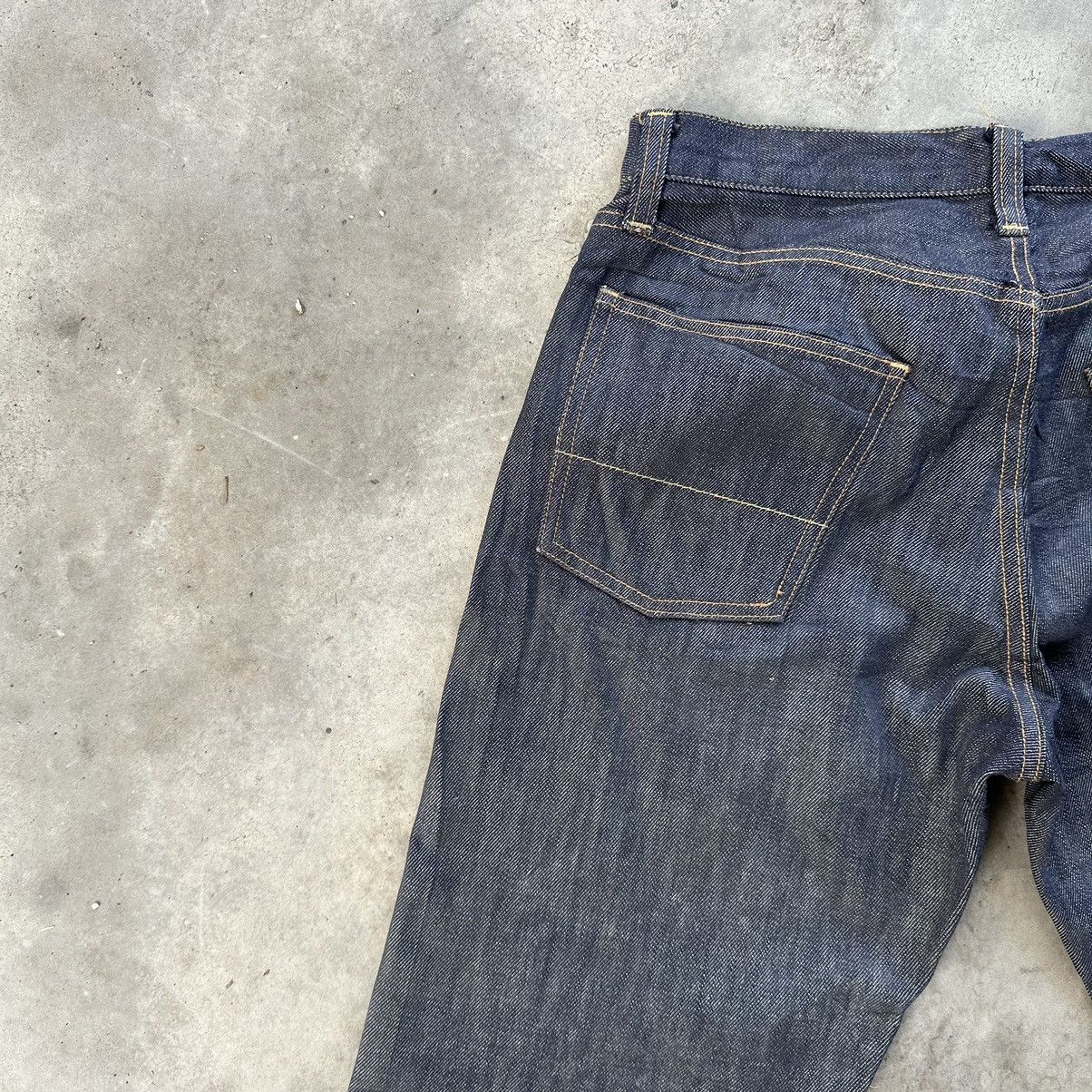 Japanese Brand Vintage Japanese Distressed Jean Faded Denim Pant W30 Size US 30 / EU 46 - 12 Thumbnail