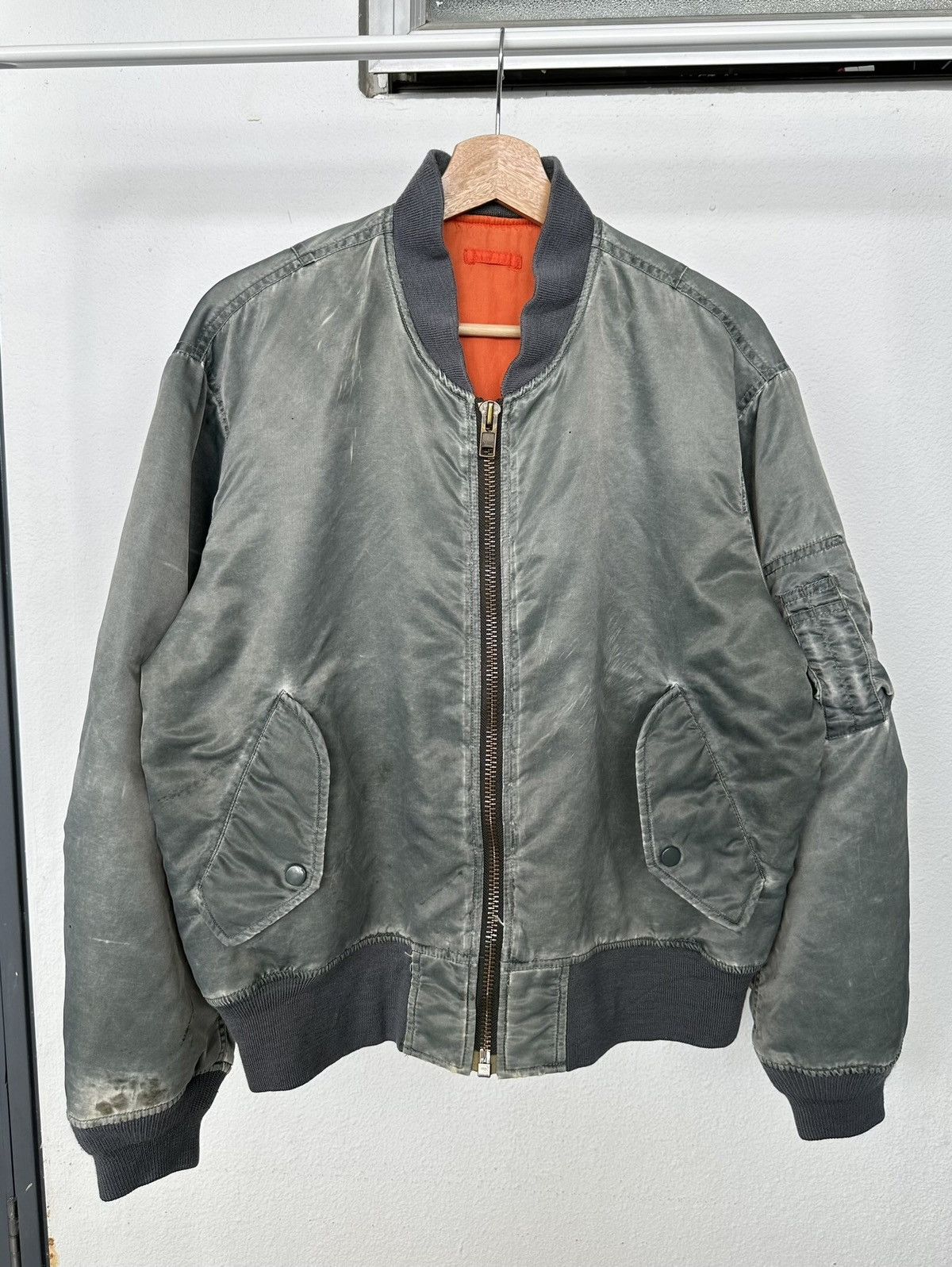 Uniqlo × Vintage 1990s Uniqlo MA-1 Bomber jacket trashed Size US L / EU 52-54 / 3 - 7 Thumbnail