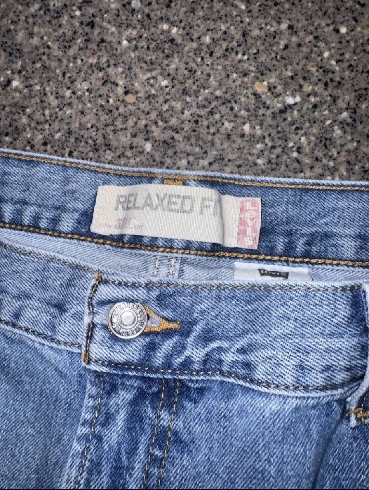 Levi's Vintage Levi’s 550 Relaxed Fit Jeans W42 L30 Light Blue Wash Size US 42 / EU 58 - 2 Thumbnail
