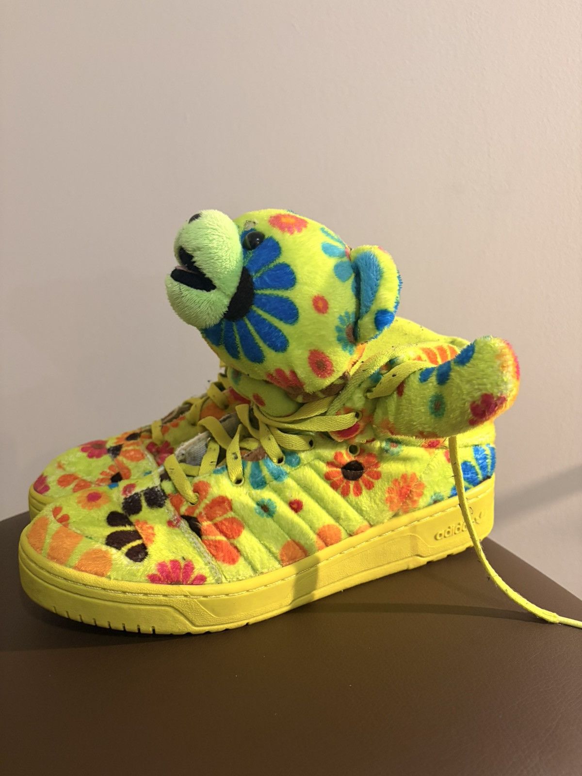 Adidas  Jeremy Scott Jeremy Scott x Adidas JS Bear Flower Power US 8.5 ~  EU 42 | Grailed