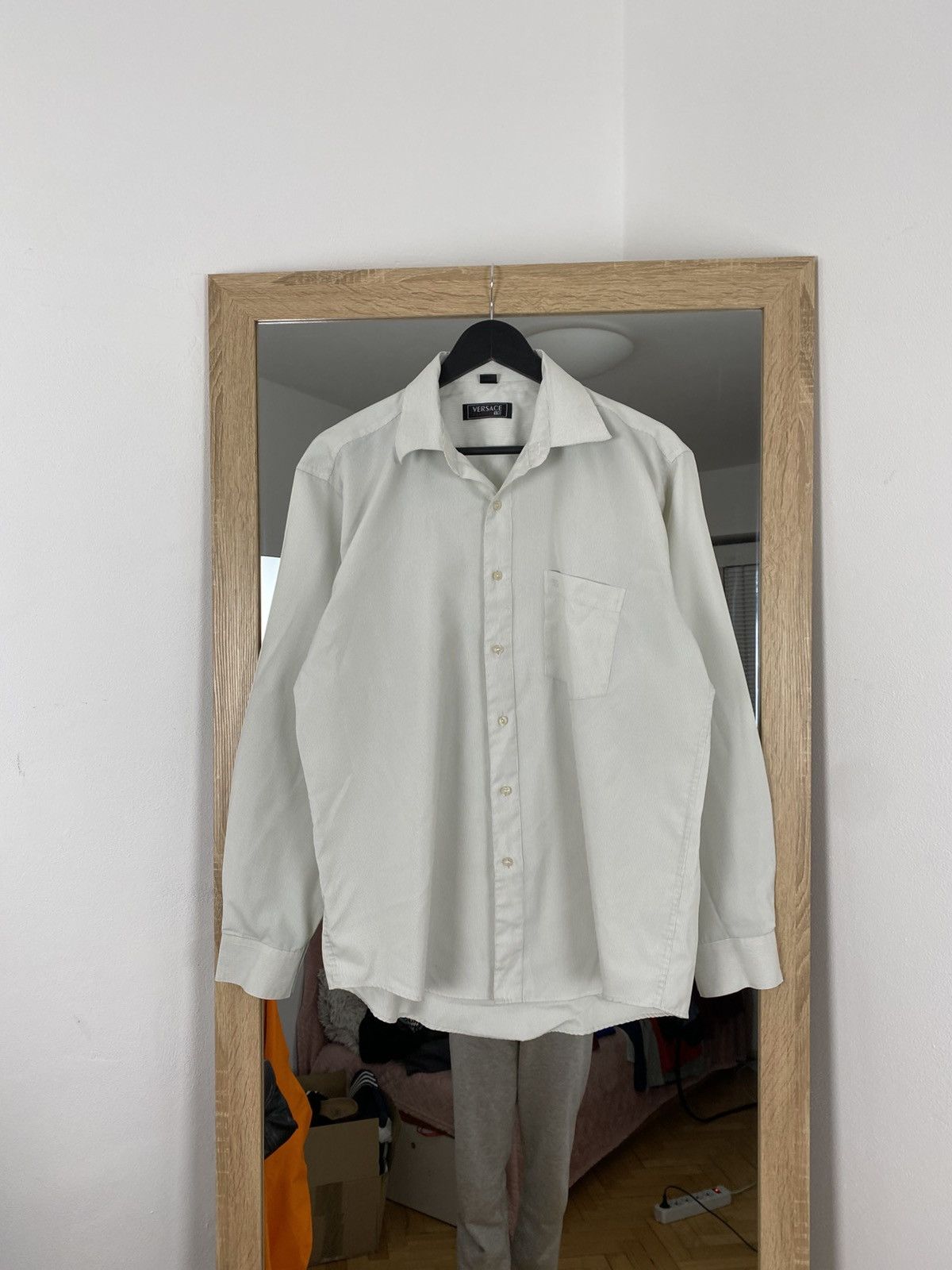 Designer × Versace × Vintage Beige Versace Classic V2 shirt Size US M / EU 48-50 / 2 - 1 Thumbnail