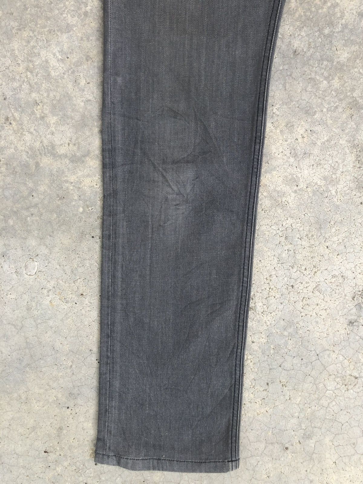 Burberry Burberry Black Label Distressed Slim Jeans Size US 33 - 6 Thumbnail