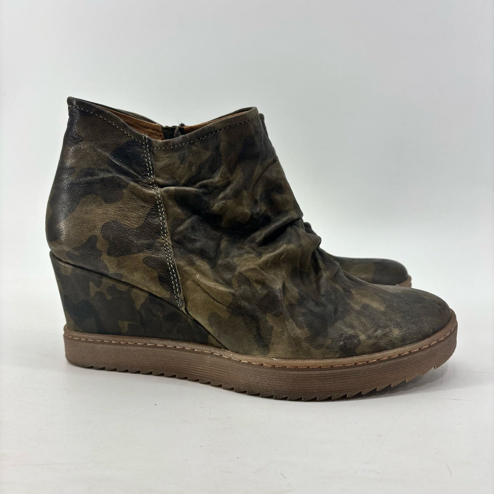 Other Sofft Siri Womens Size 10 Camo Bootie Ankle Boot Green Size US 10 / IT 40 - 2 Thumbnail