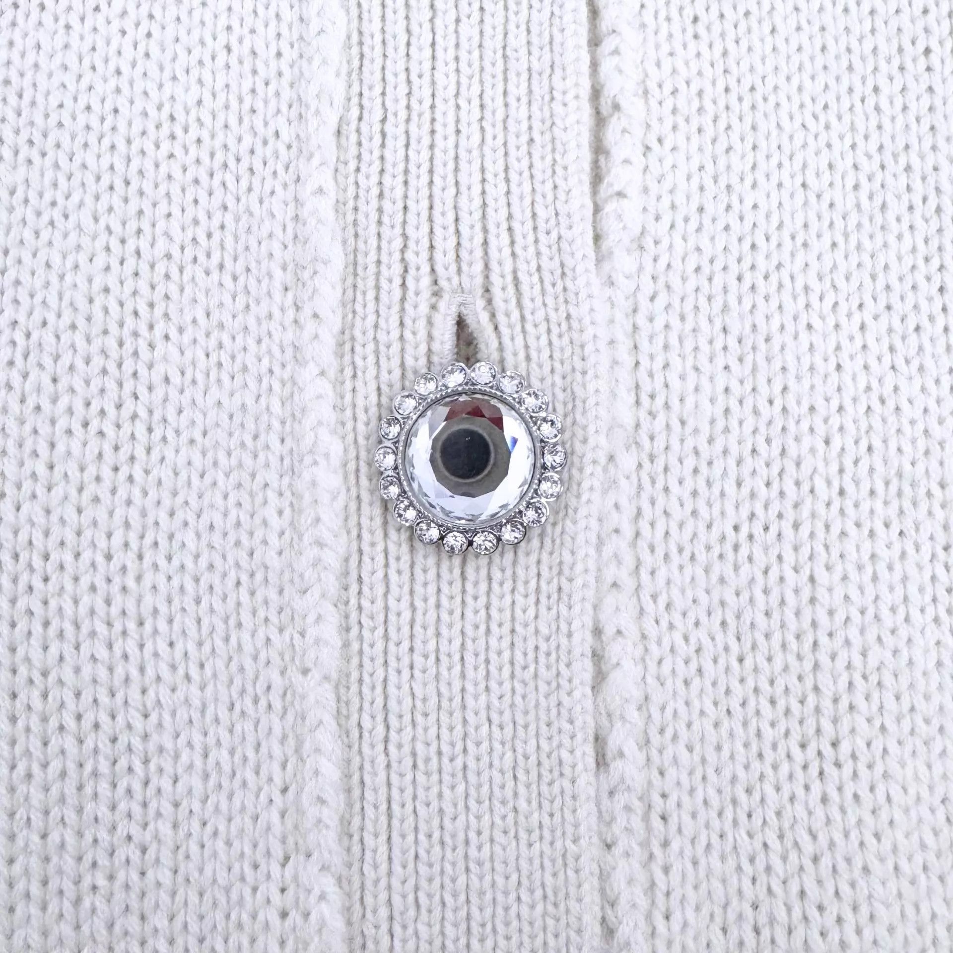 Miu Miu Miu Miu Off-White Jeweled Button Short Cardigan 38 Size XS / US 0-2 / IT 36-38 - 4 Thumbnail