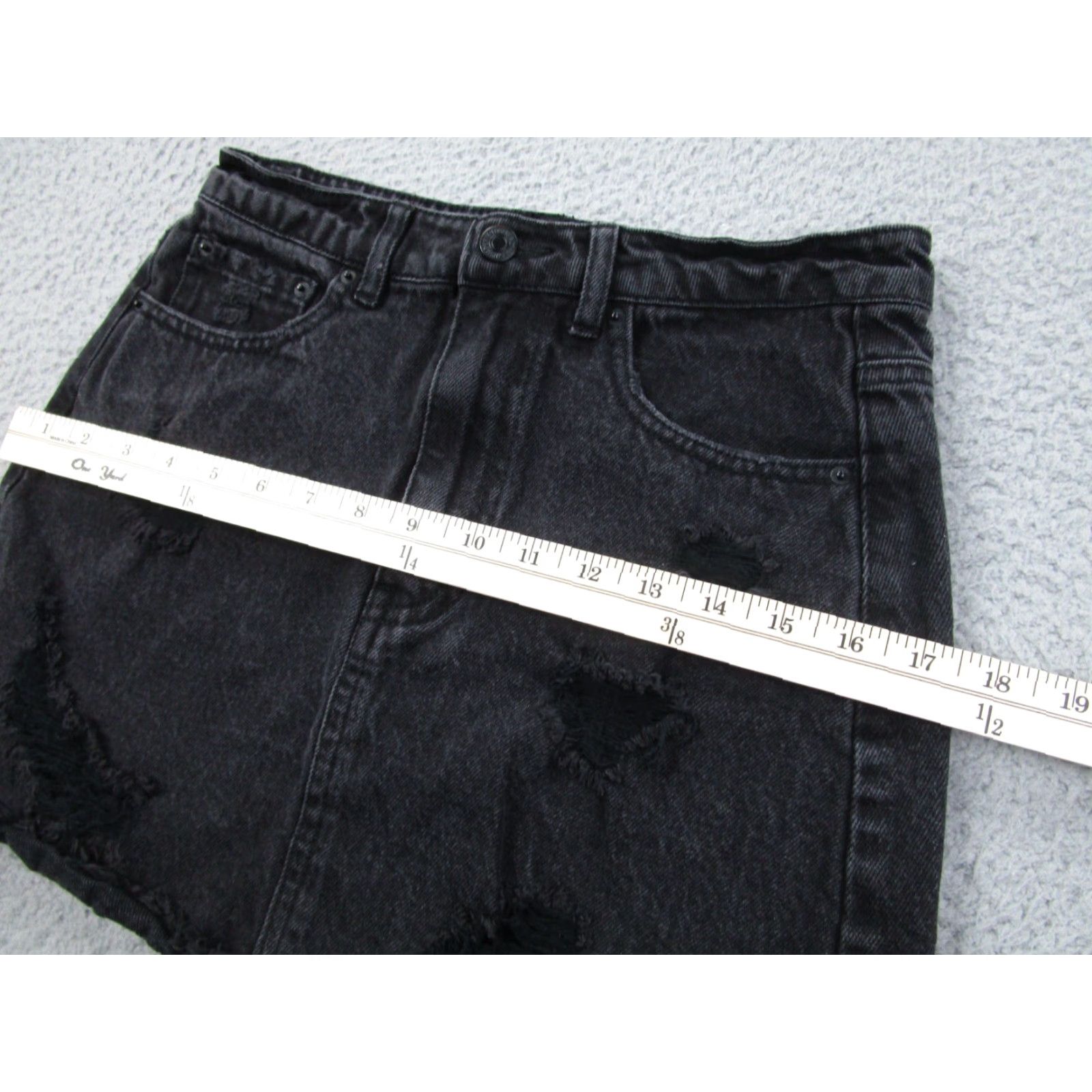 Forever 21 FOREVER 21 Gothic Mini Skirt Womens M Black Denim Short Skirt Gothic Theme Vintage Wash Fringe Casual Party/Cocktail Womens M Black Size 32" / US 10 / IT 46 - 6 Thumbnail