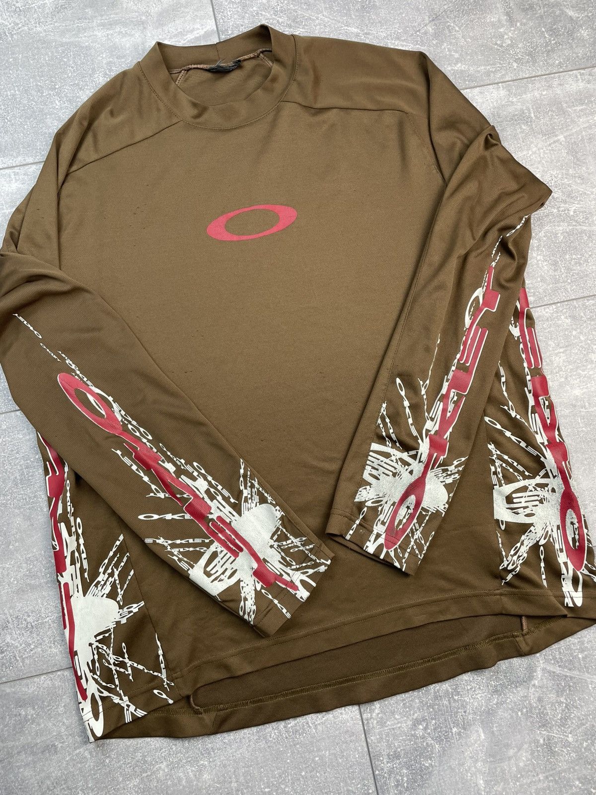 Oakley Oakley Vintage Long Sleeve Big Logo Rare 90s Size US XL / EU 56 / 4 - 3 Thumbnail