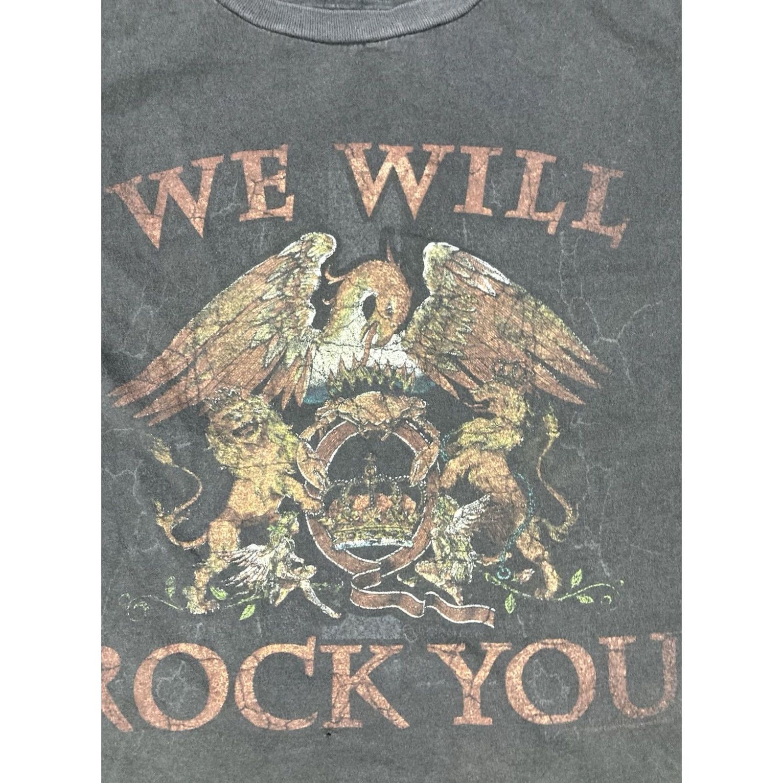 Vintage VINTAGE Queen We Will Rock You Graphic T-shirt Women L Black Music Size L / US 10 / IT 46 - 2 Thumbnail