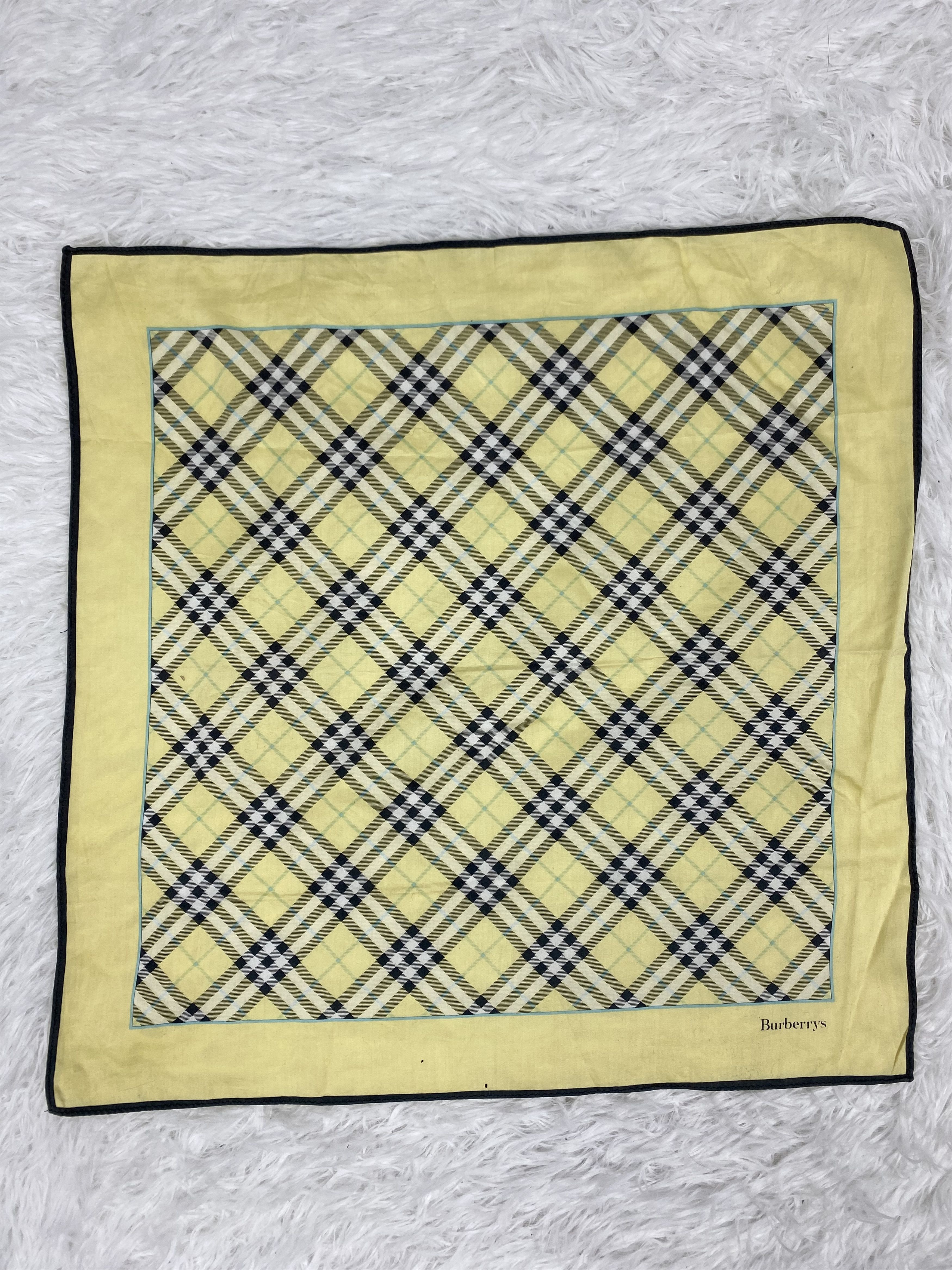 Burberry × Vintage Vintage Burberry Handkerchief PH0058 Size ONE SIZE - 5 Thumbnail